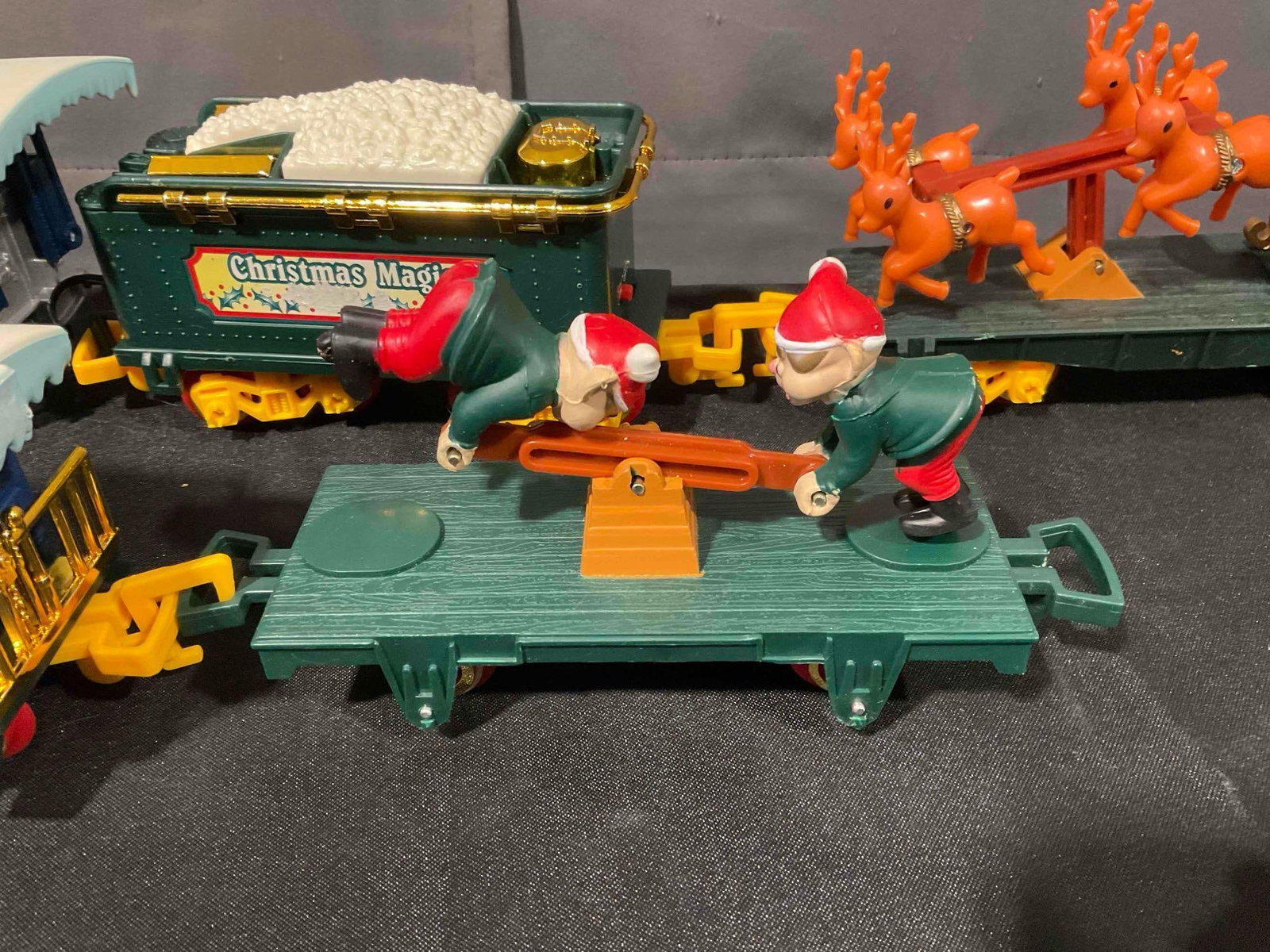 Vintage Animated Musical Christmas Train in Original Box. Not Working, Needs Batteries. See pics. - 8