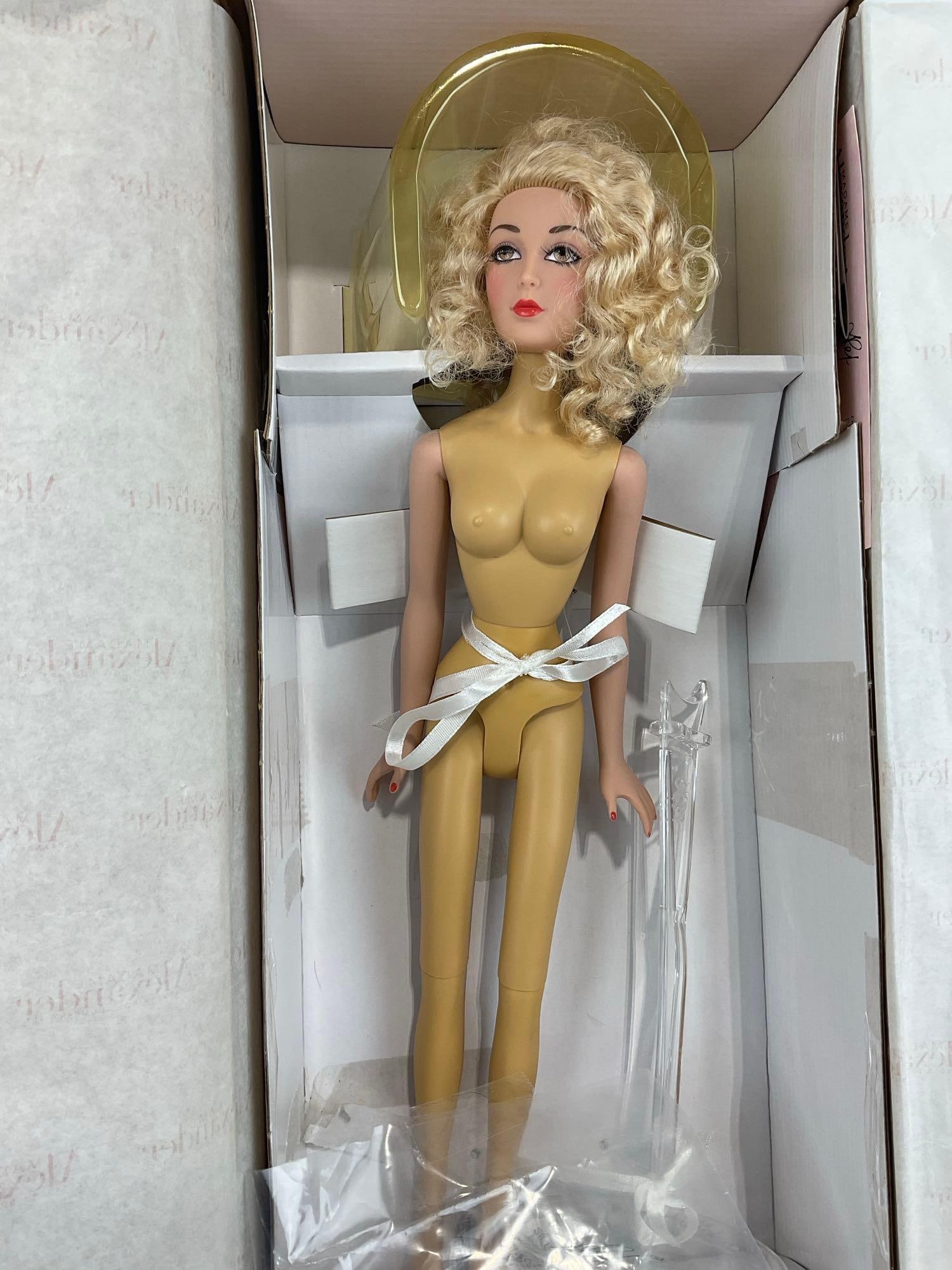 2002 Madame Alexander Doll, 16 inch in original box, Denver Days, #d 149/1000 - 2