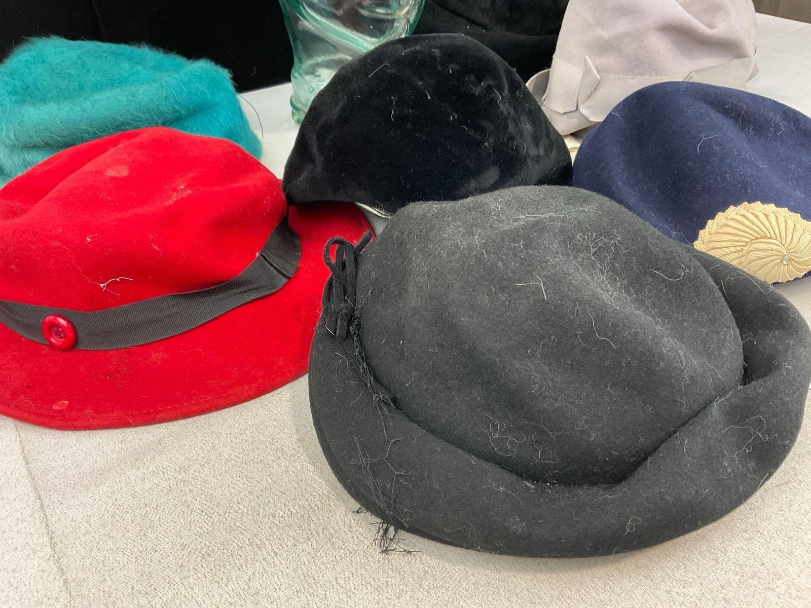 Collection of 8 40s-50s Hats, Pillbox, Wool Beret, Cloche style, Red Fedora & more - 2