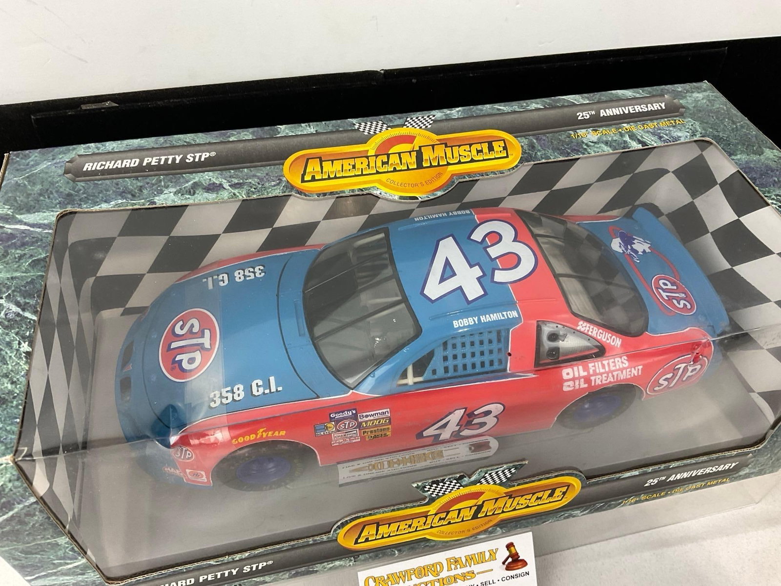 Diecast 1:18 Scale Ertl American Muscle Richard Petty STP 25th Anniversary Race Car model in box - 2