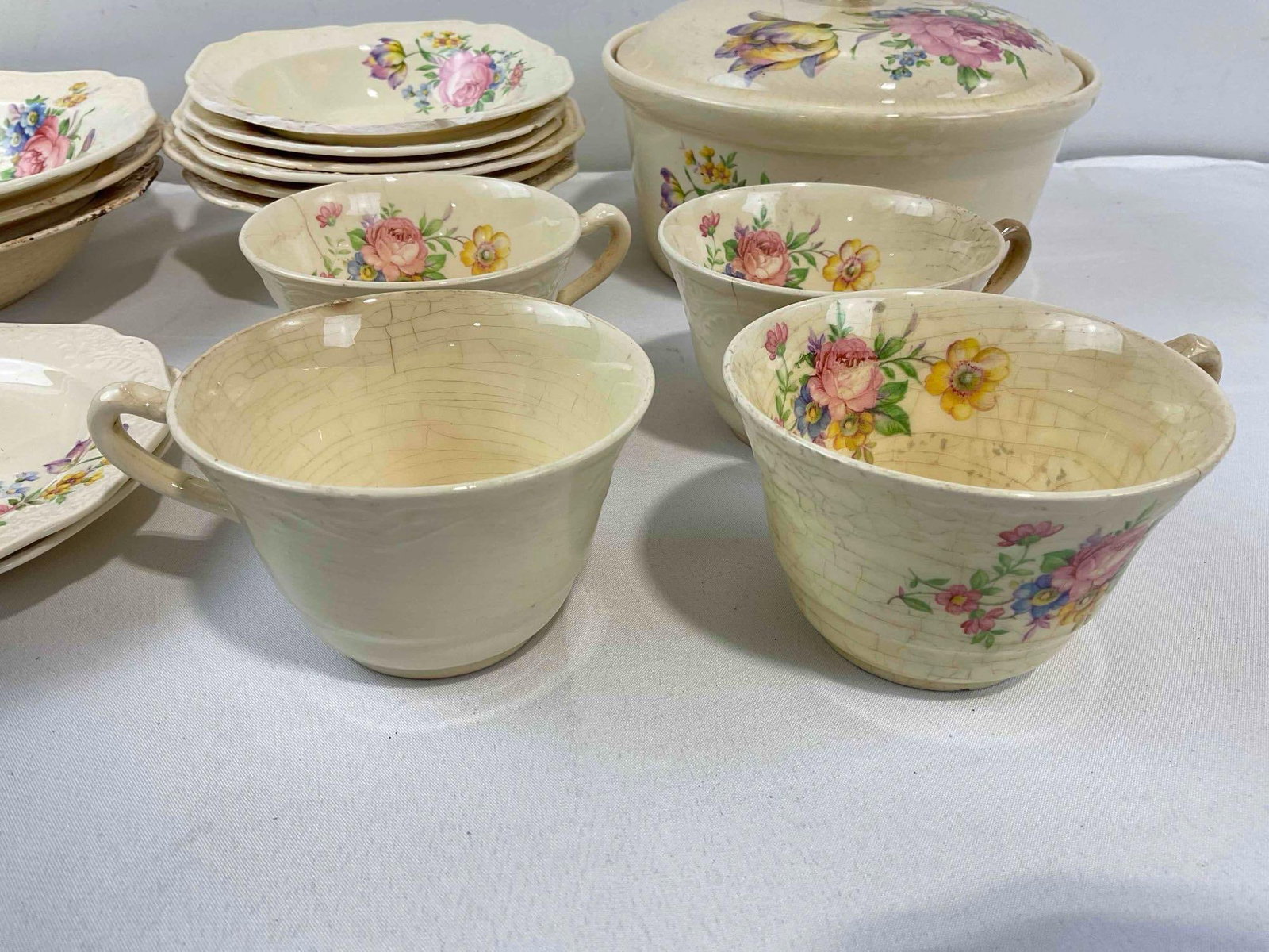 24 pcs Vintage Papoco Cream Ceramic Dishes w/ Floral Pattern. As Is Condition. See pics. - 4