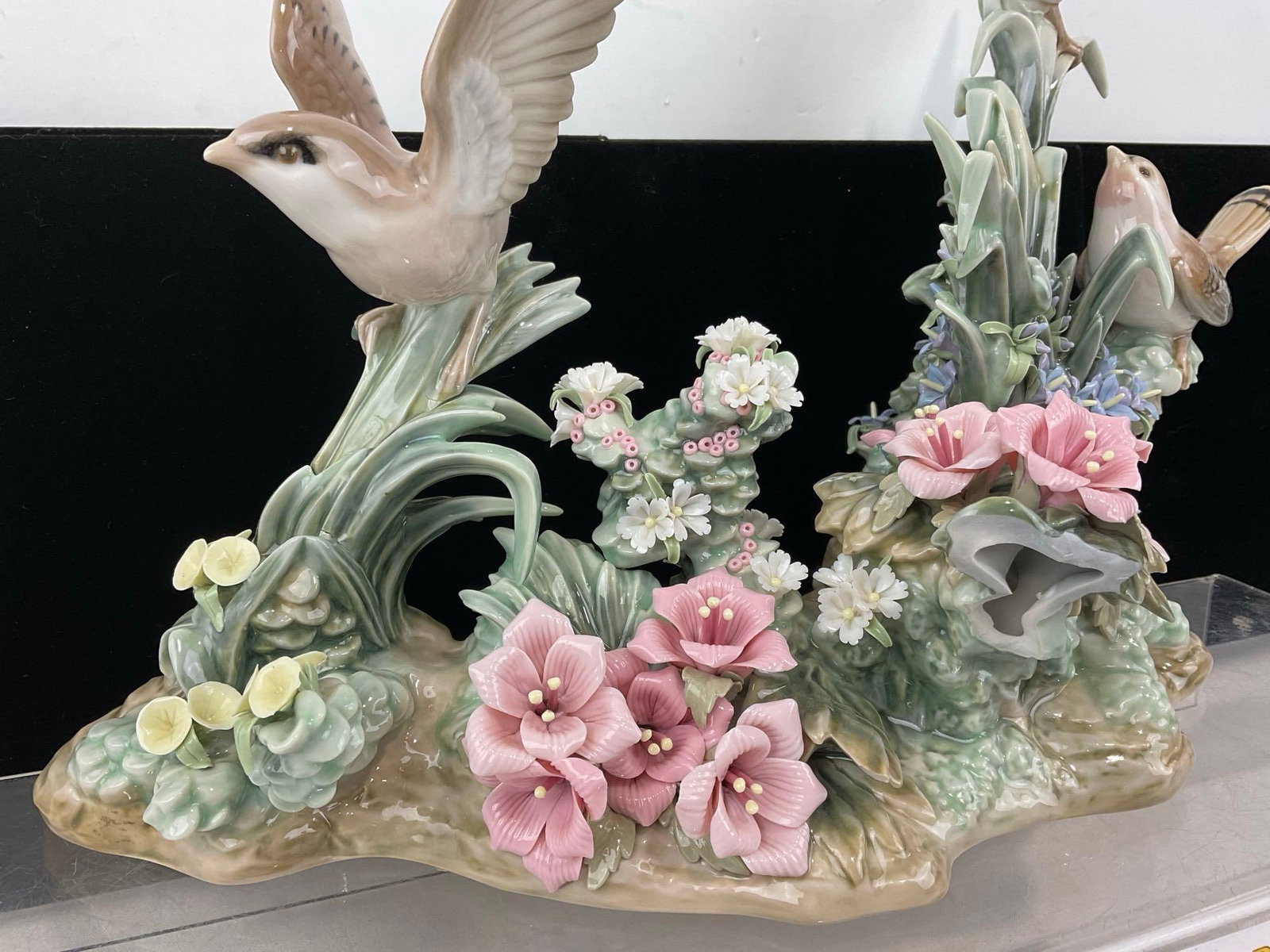 Vintage 1978 LLADRO Statue no 1368 Glazed Porcelain, Spring Birds, Ornate Flowers, some damage - 2