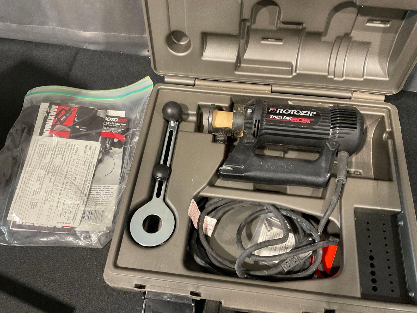 Pittsburgh Hydraulic Bottle Jack in box, Bench Punch, GRR-Ripper 3D Pushblock, & Rotozip Spiral Saw - 4