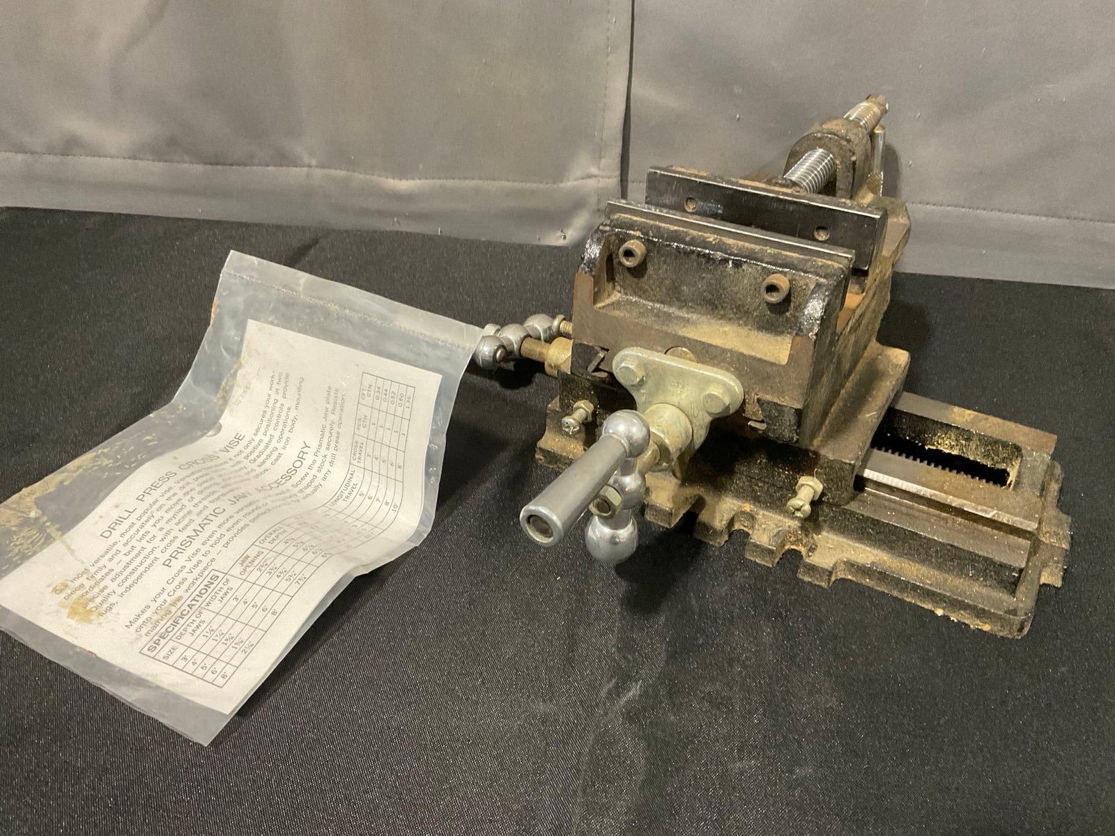 2-Way Cross Slide Vise, 8x14x16 inches, heavy duty cast metal - 4