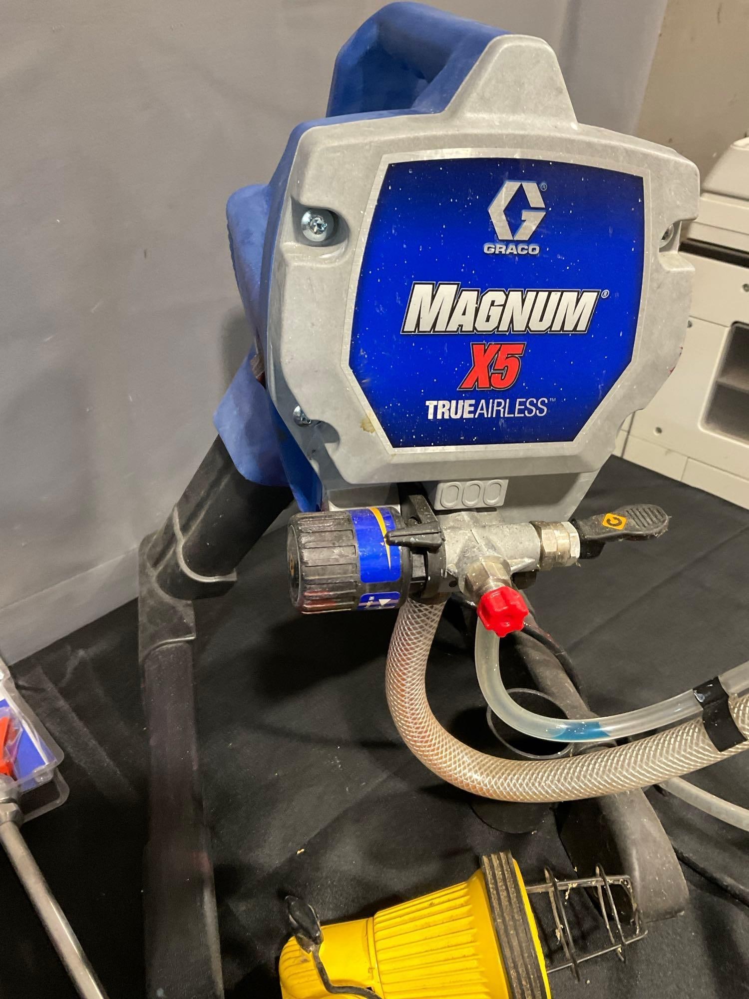 Graco Magnum X5 TrueAirless Paint Sprayer, w/Spray Head, Extender, Hose & more, w/box - 5