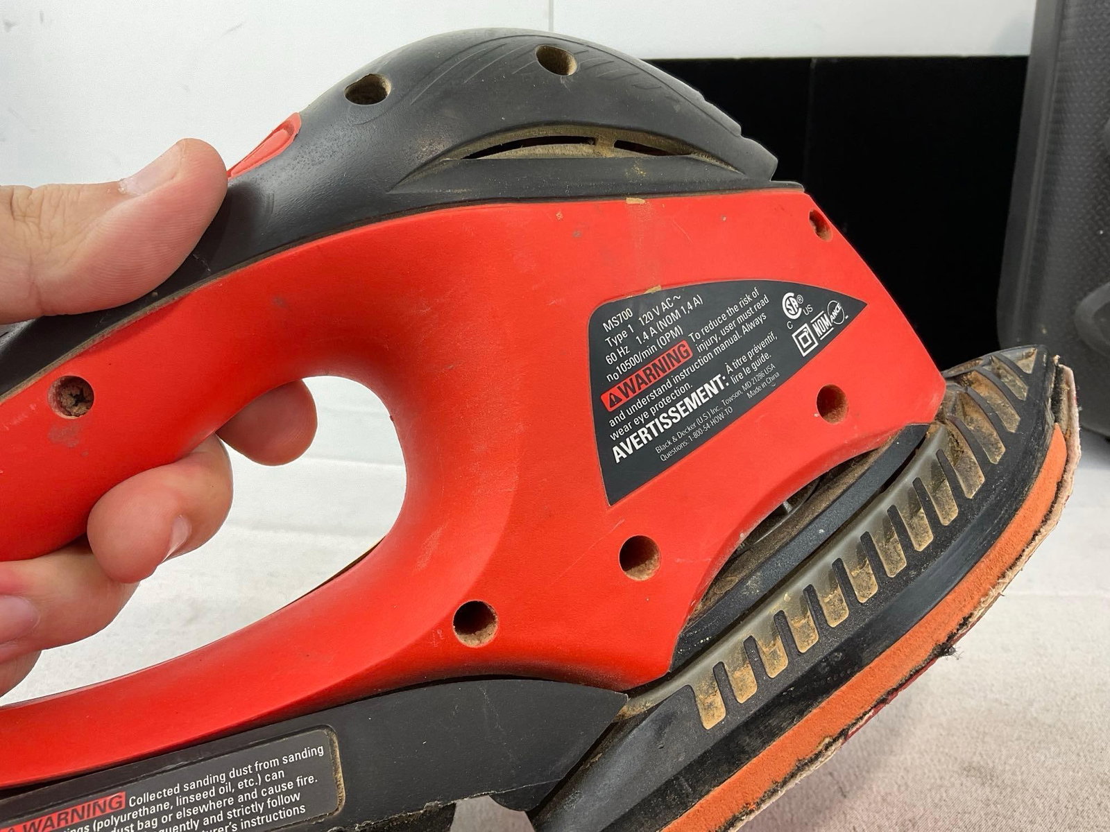 Pair of Black & Decker Sanders, Mega Mouse MS700 & 3 x 21 inch Dragster Belt Sander w/case - 5