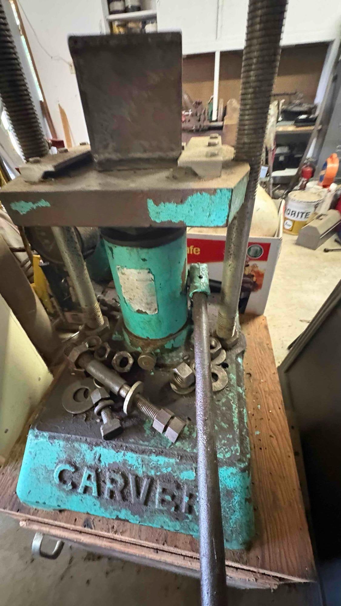 Caver laboratory Press Model M 25 ton Hydraulic press, Serial number 23505-178 - 4