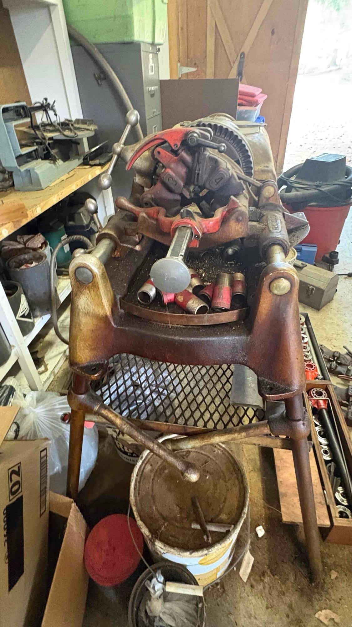 Vintage RIDGID Model 535 Pipe Threading Machine with stand working condtion w/ Attachmments - 10