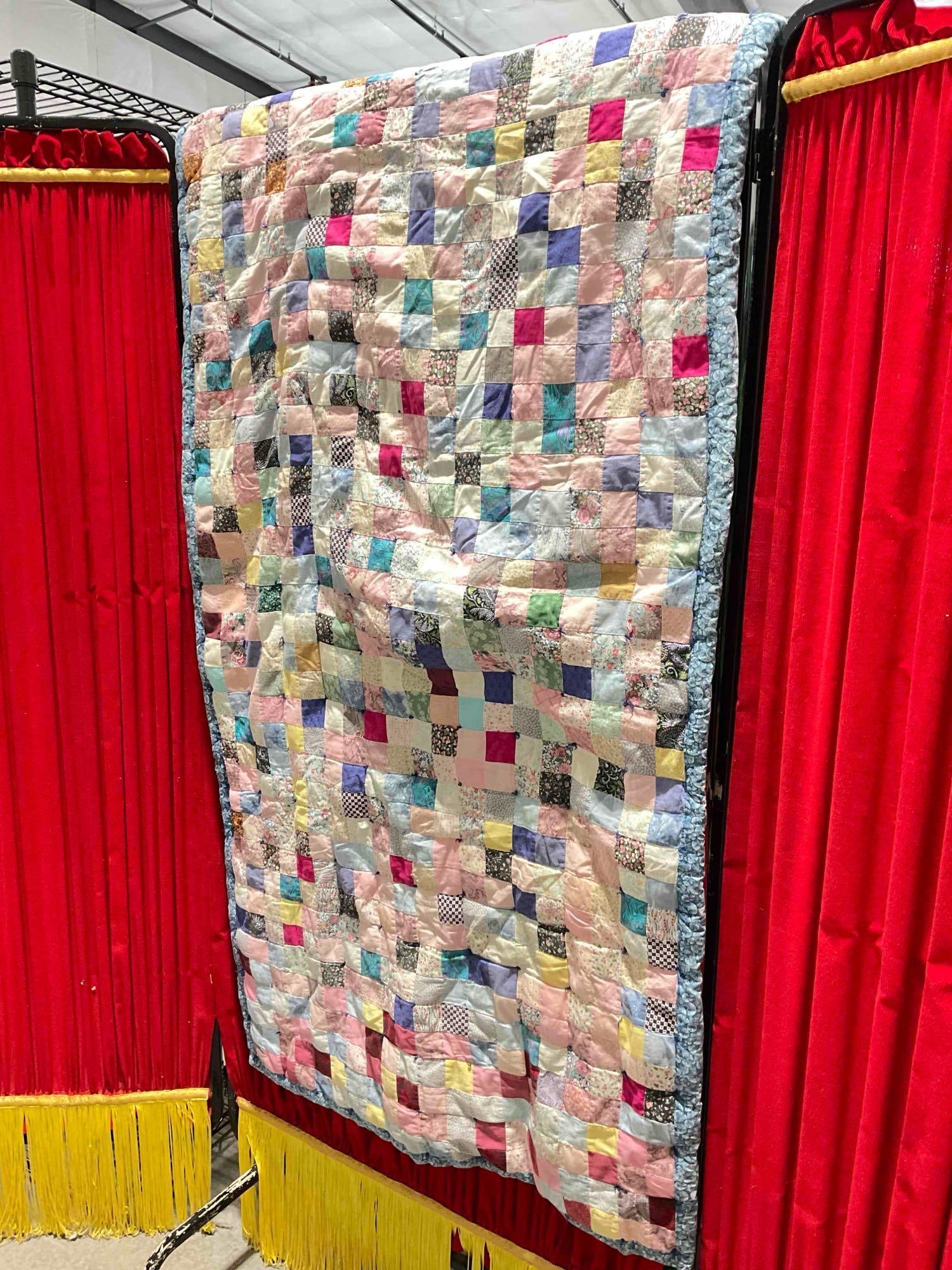 Vintage Multicolored Hand Quilted Patchwork Bedspread Blanket w/ Checkerboard Pattern. - 3
