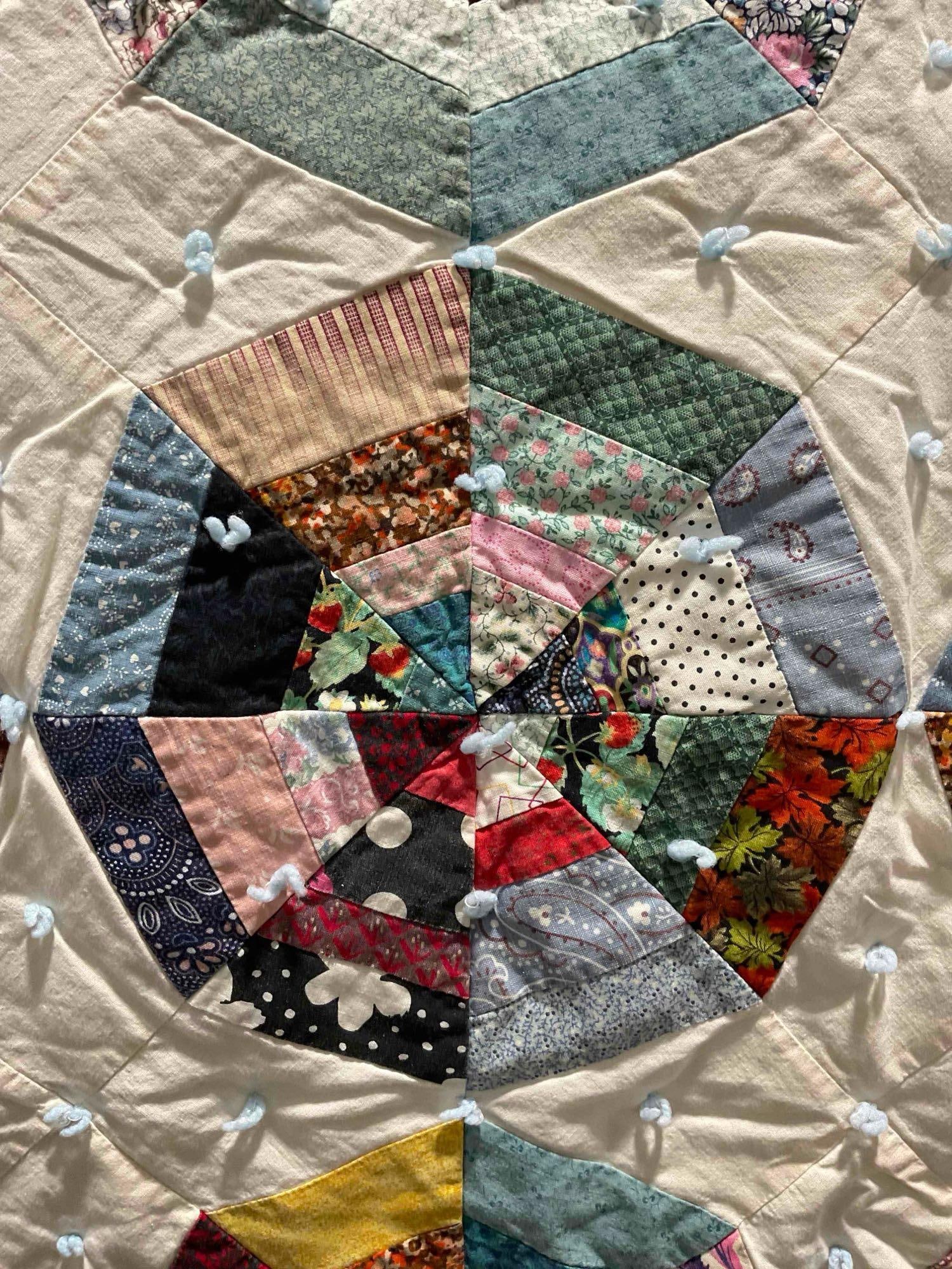 Fun Vintage Multicolor Patchwork Machine Quilted Bedspread Blanket w/ Spiderweb Pattern. - 4
