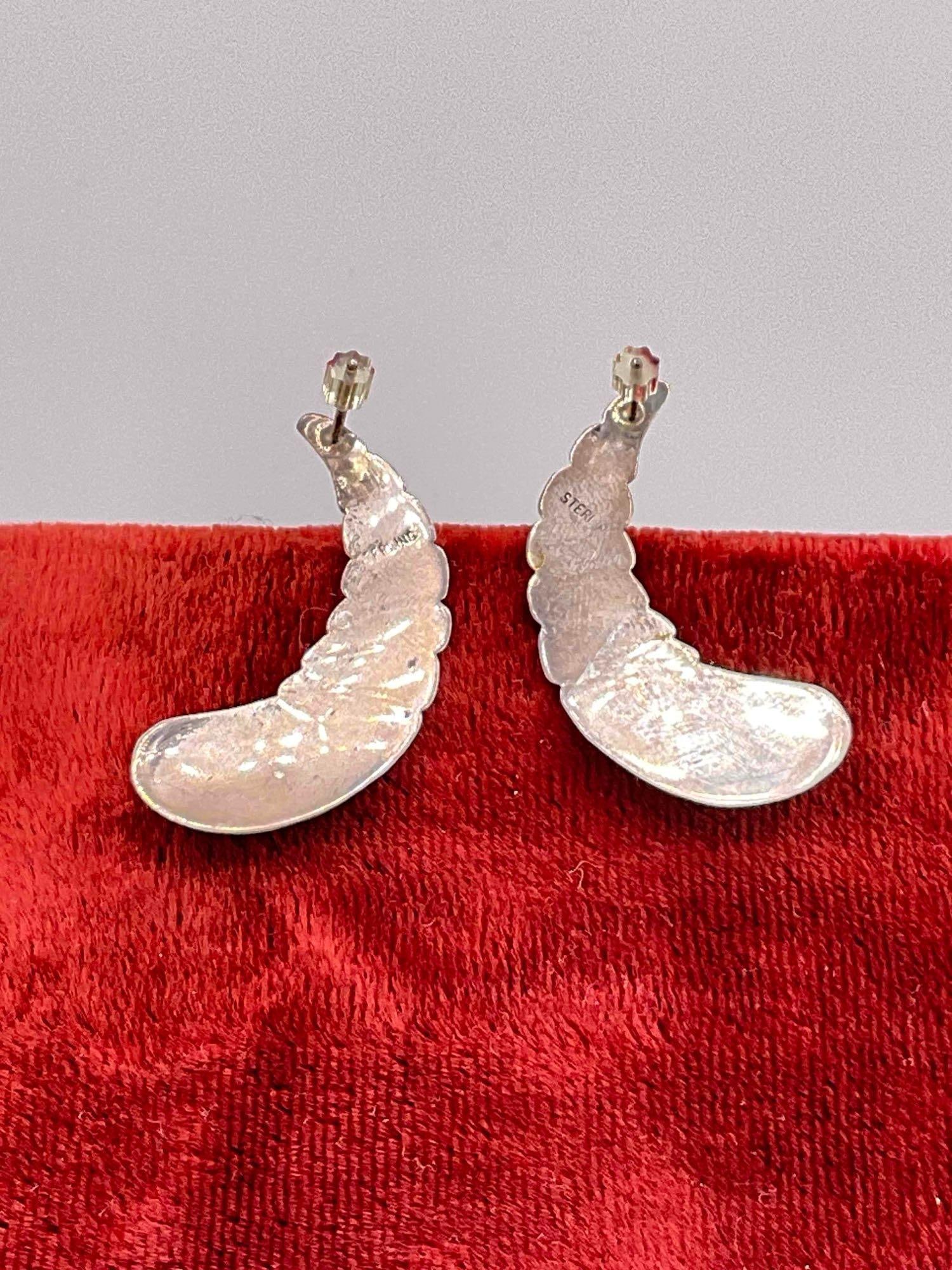 Vintage Sterling Silver Earrings w/ Dyed Abalone Toned Setting & Crescent Design. See pics. - 3