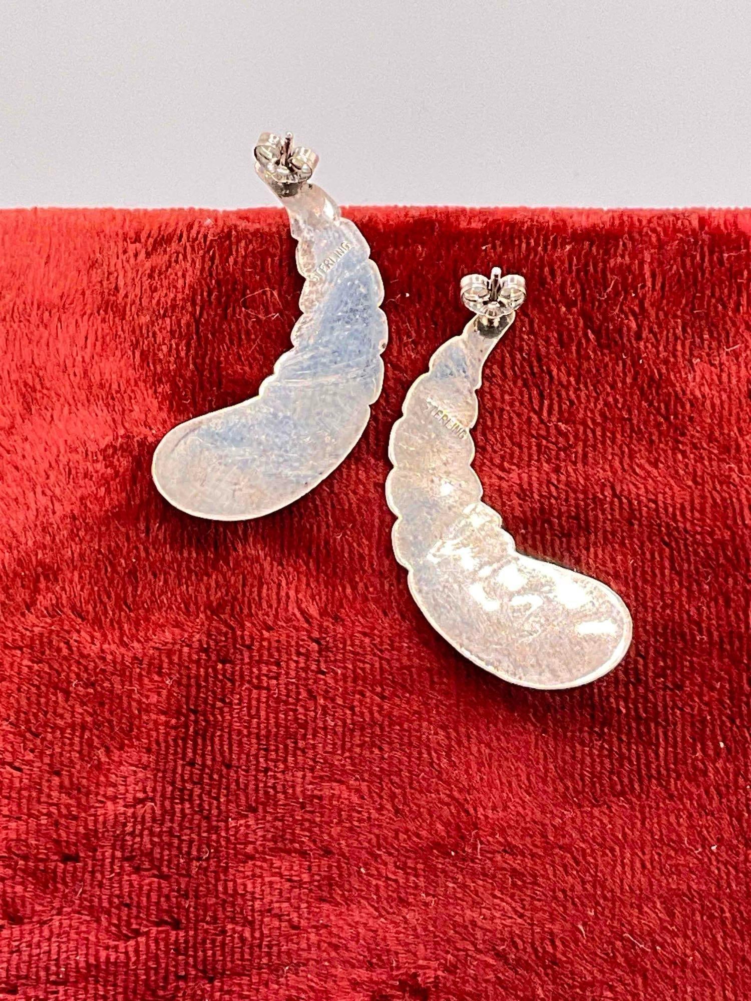 Vintage Sterling Silver Post Earrings w/ Dyed Abalone Toned Setting & Crescent Design. See pics. - 3