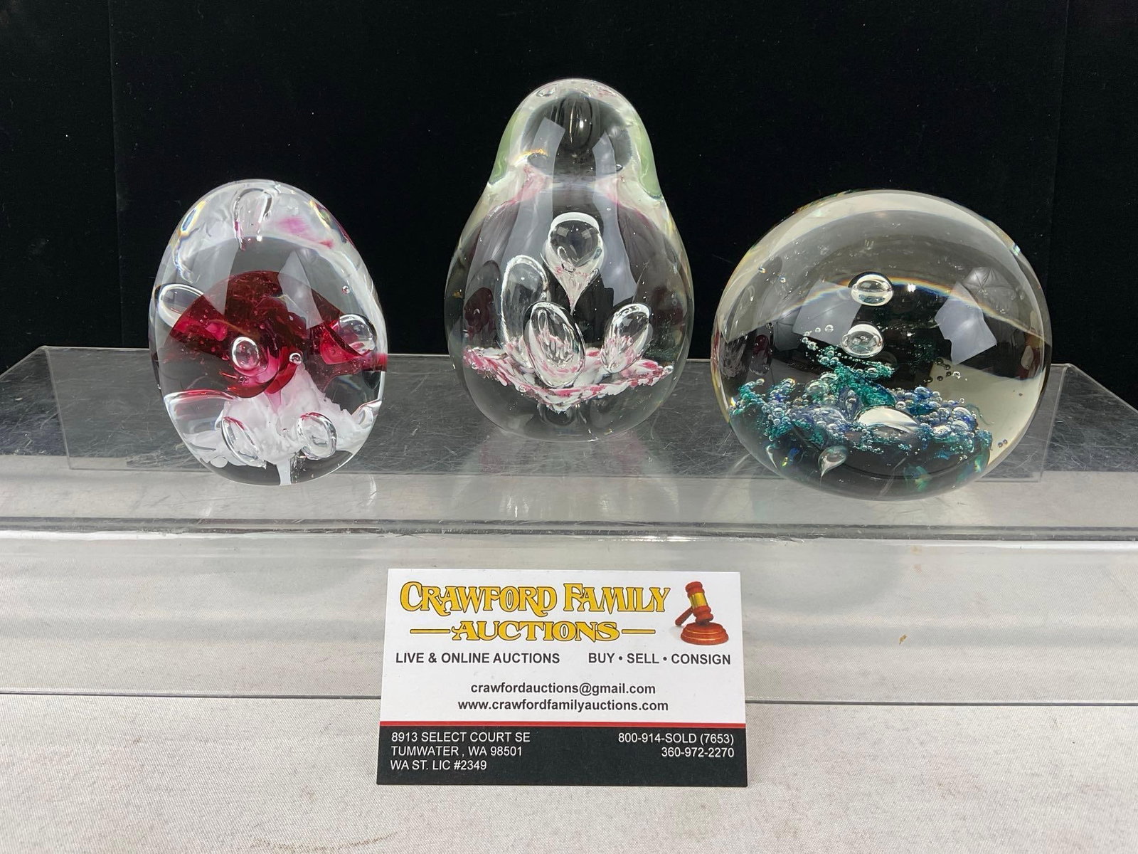 3 Art Glass Paperweights, Selkirk Glass 1987, Gibson 1995 Egg & Dynasty Gallery piece: Appears to be in good shape. The piece measures approx 4h x 11w x 6d inches. See pics. E-6230