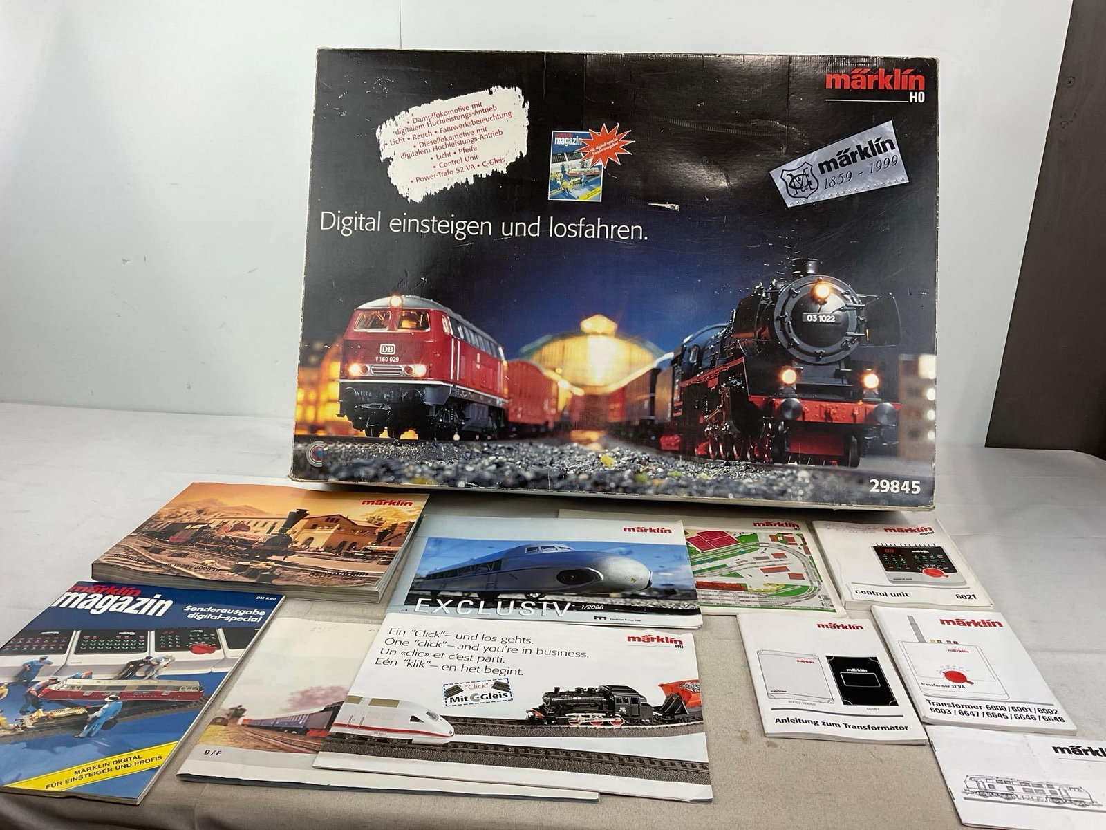 Marklin HO 29845 Premium Digital Starter Set, Double-Train, Steam & Diesel Locomotives, w/manuals (1 of 9)
