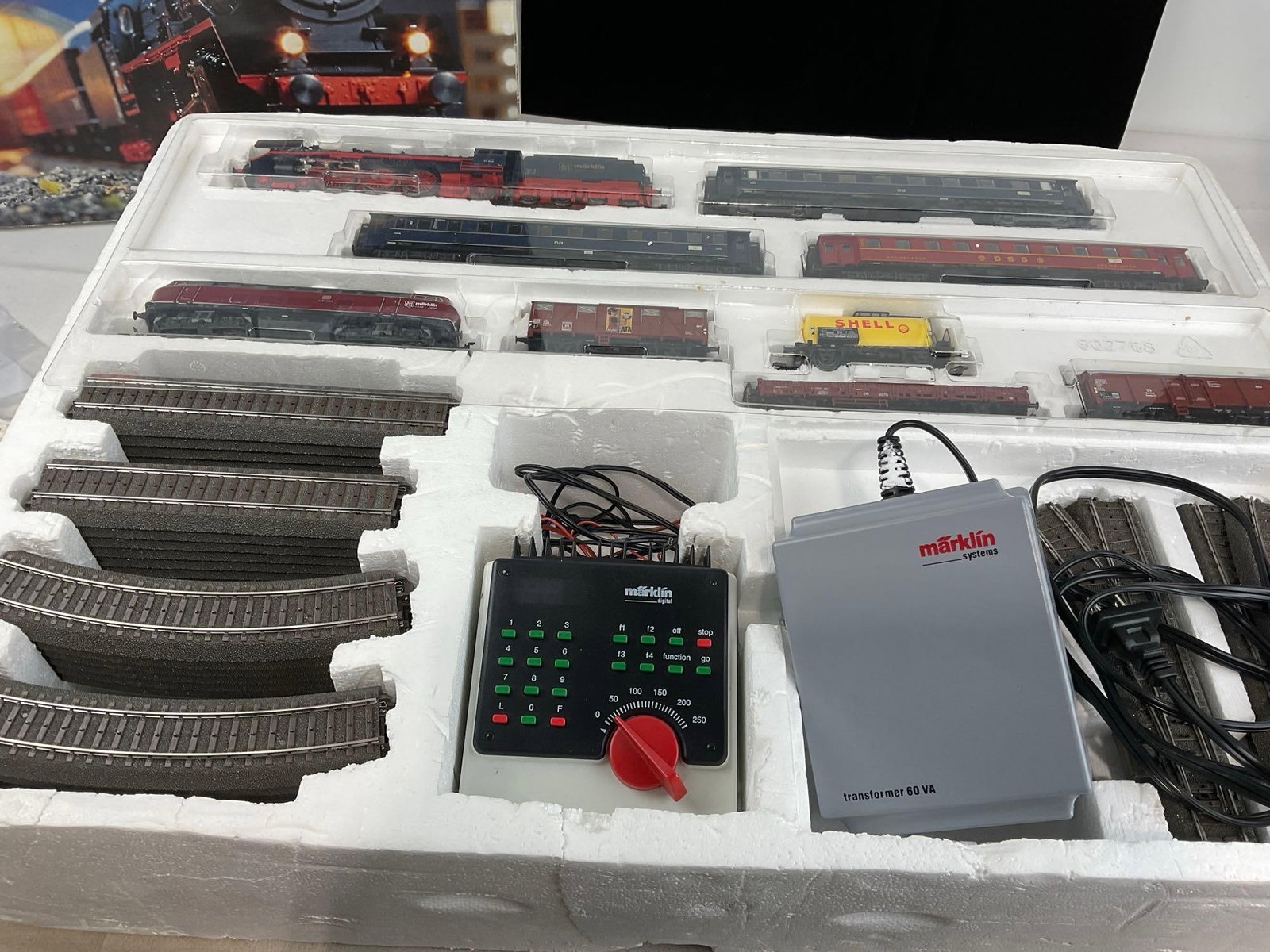 Marklin HO 29845 Premium Digital Starter Set, Double-Train, Steam & Diesel Locomotives, w/manuals - 3