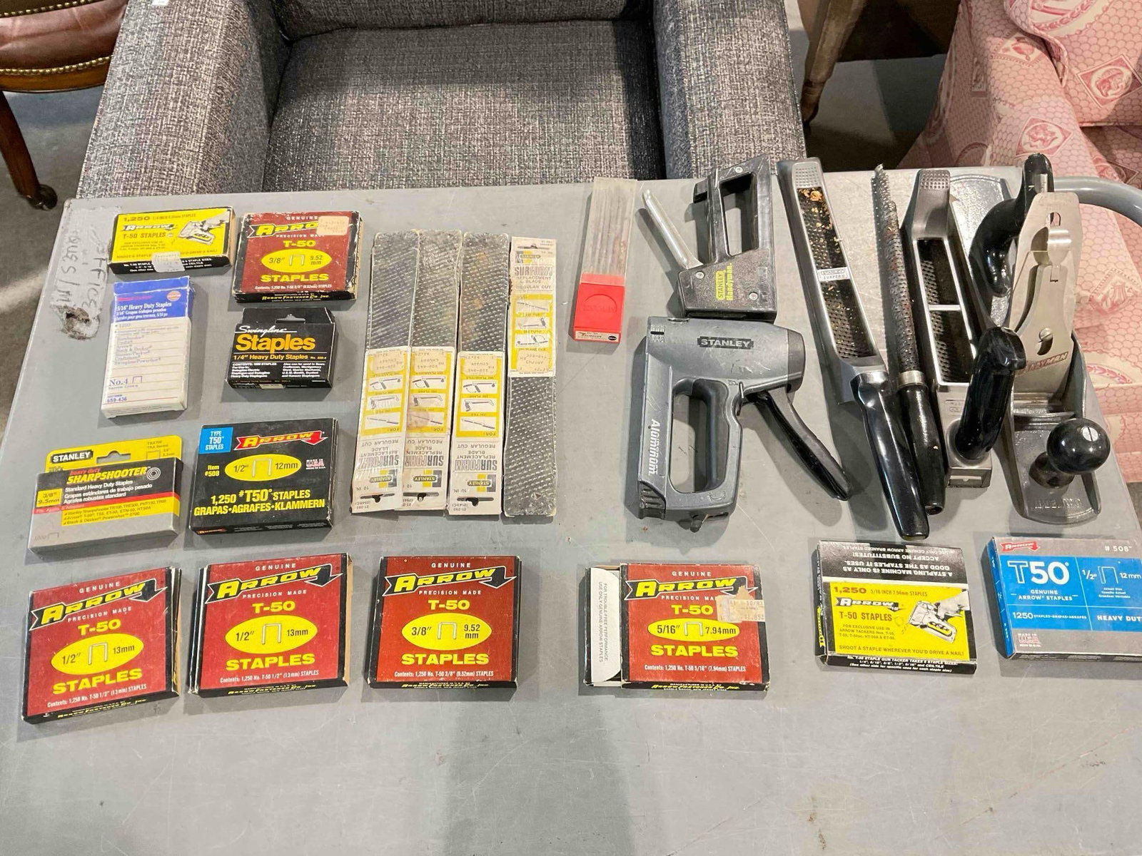 23 pcs Hand Tools & Supplies Assortment, incl. Handyman Planer, Stanley Stapler & More! See pics.: 23 pcs Hand Tools & Supplies Assortment, incl. Handyman Planer, Stanley Stapler & More! Pieces have minor wear indicative of age and use, otherwise looks to be in fair condition. Many loo