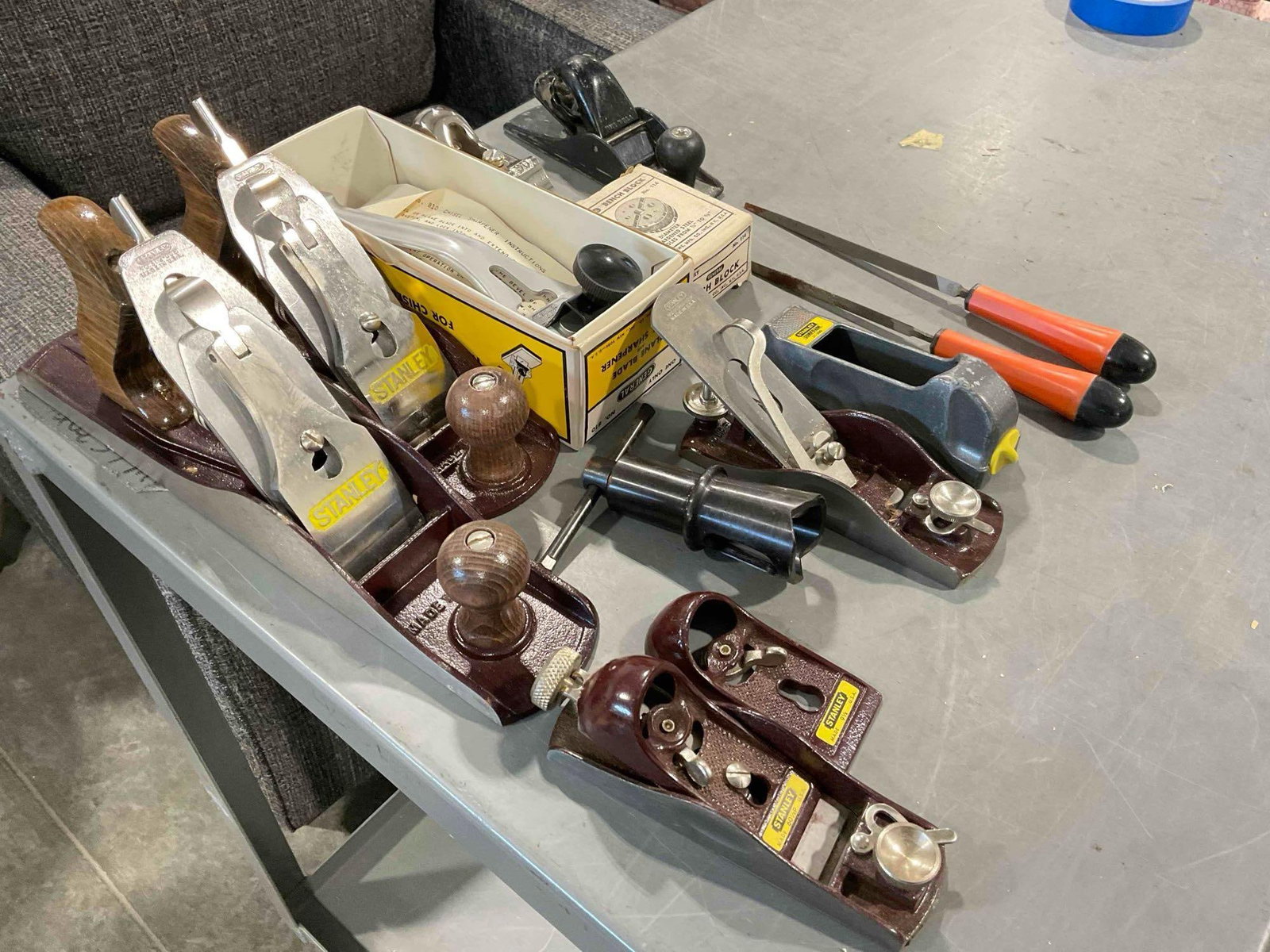 13 pcs Hand Tools & Supplies, incl. Stanley Block Planes, General Bench Block & More! See pics. - 3