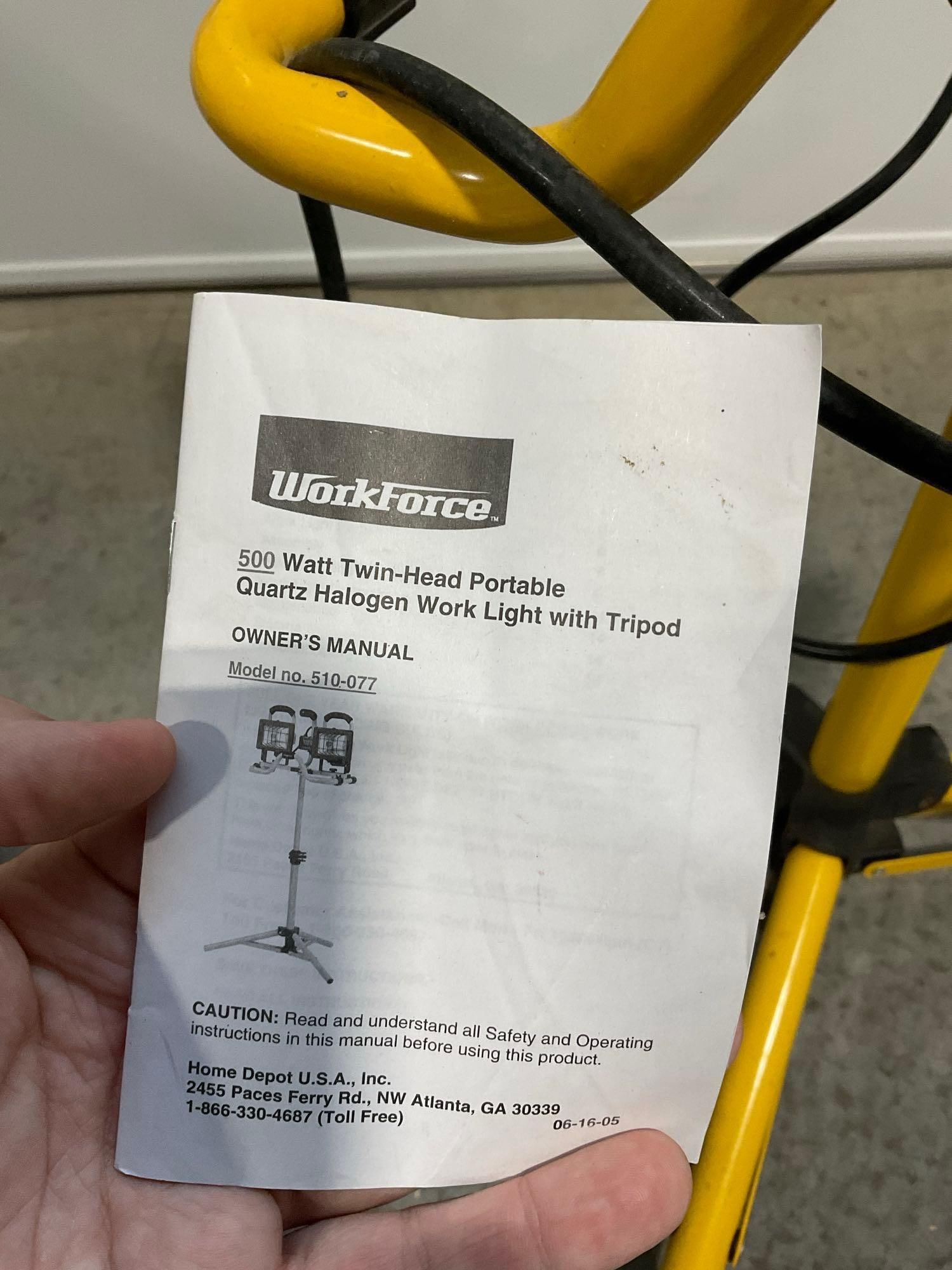 Workforce 500 Watt Twin-Head Portable Quartz Halogen Work Light w/Tripod, model 510-077 - 4