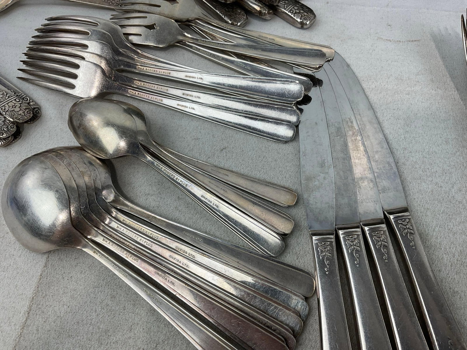Set of Silver Plated Flatware, Early 20th Century WM A. Rodgers A1 Plus, approx 72 pieces - 5