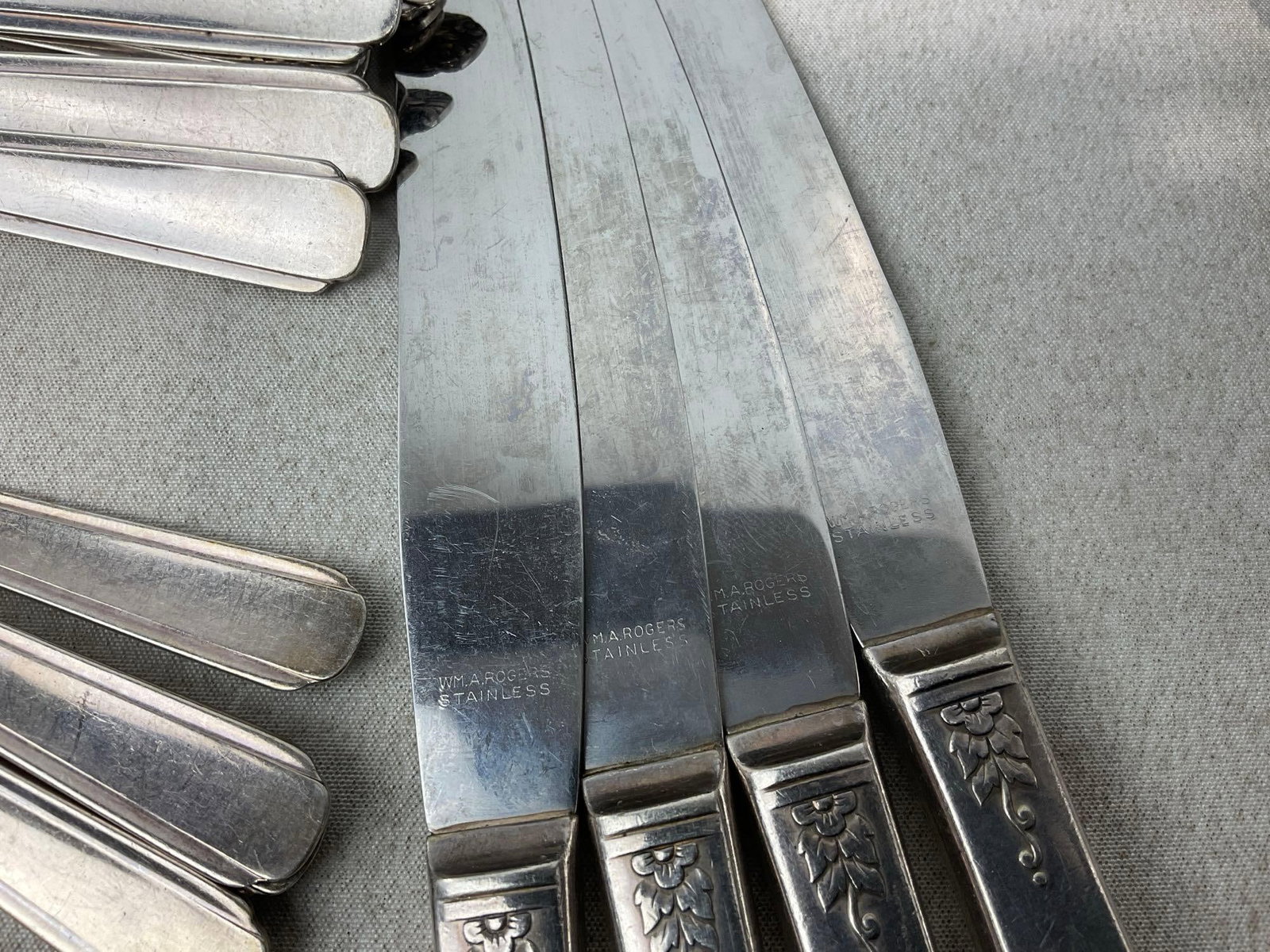Set of Silver Plated Flatware, Early 20th Century WM A. Rodgers A1 Plus, approx 72 pieces - 6
