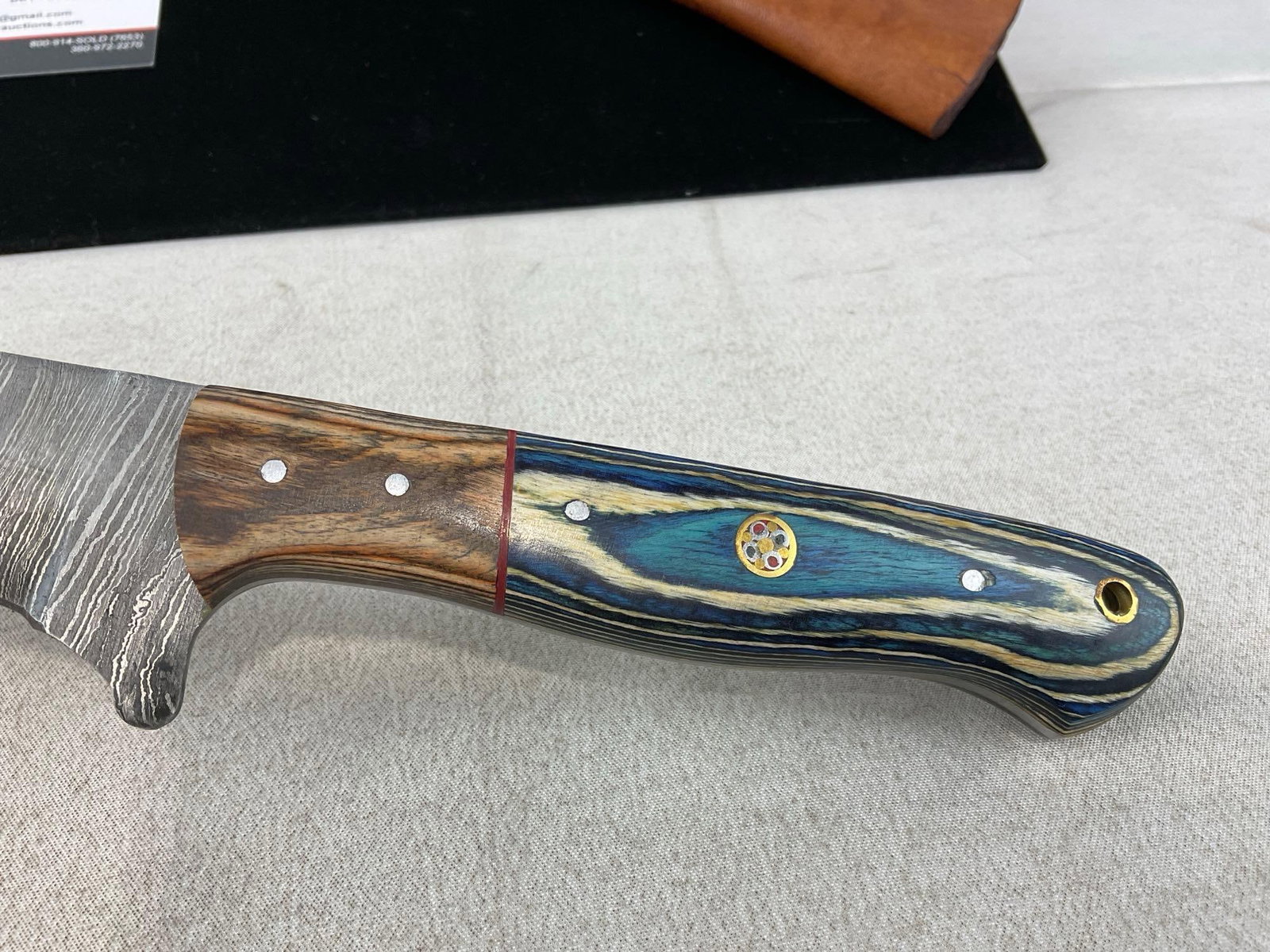 7 inch Damascus Blade Knife, w/Leather Sheath, Tinted Wood Handle, Blue & Brown - 3