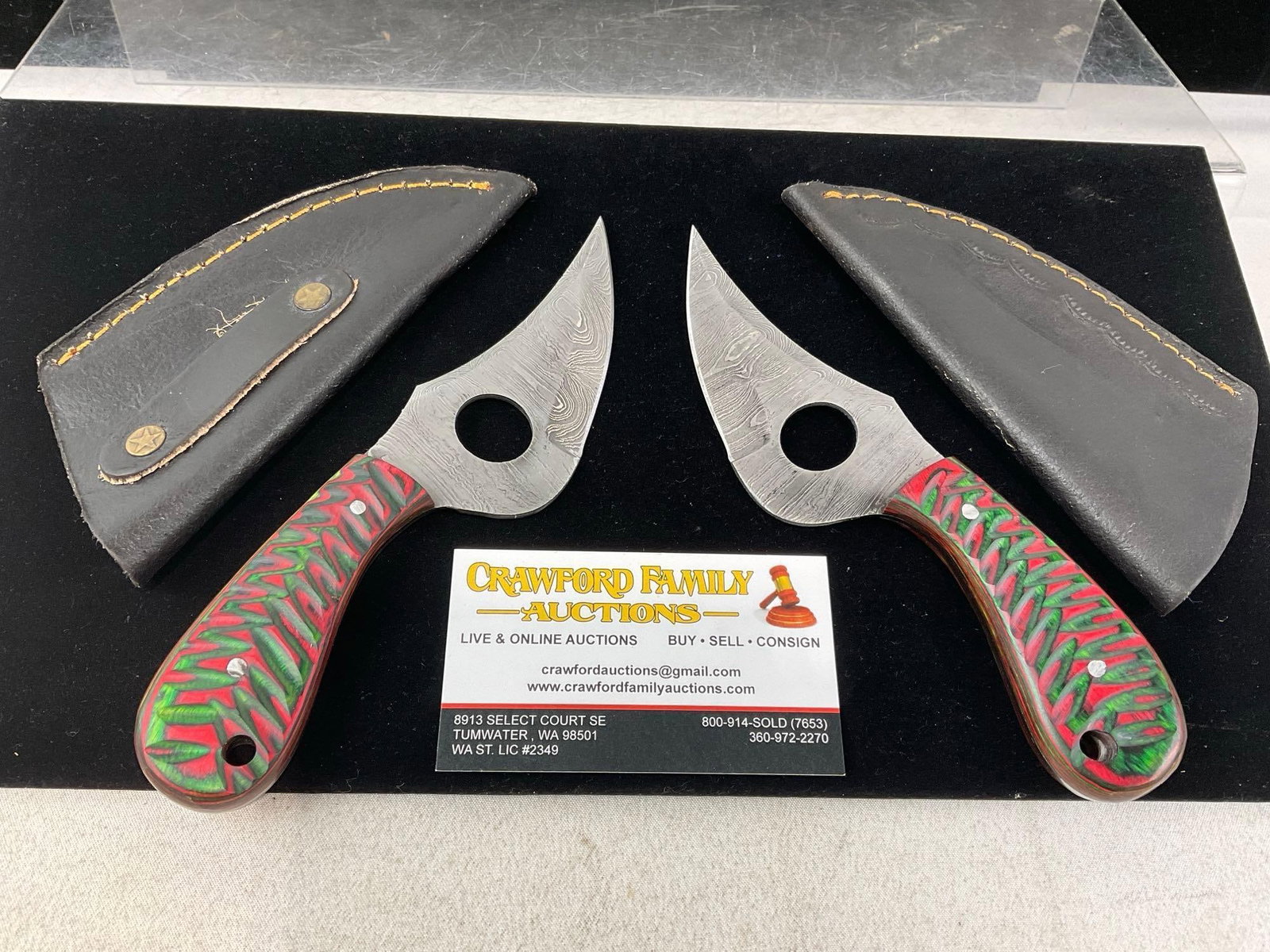 Pair of Damascus Style Blade Knives, Red/Green handles, w/leather sheaths