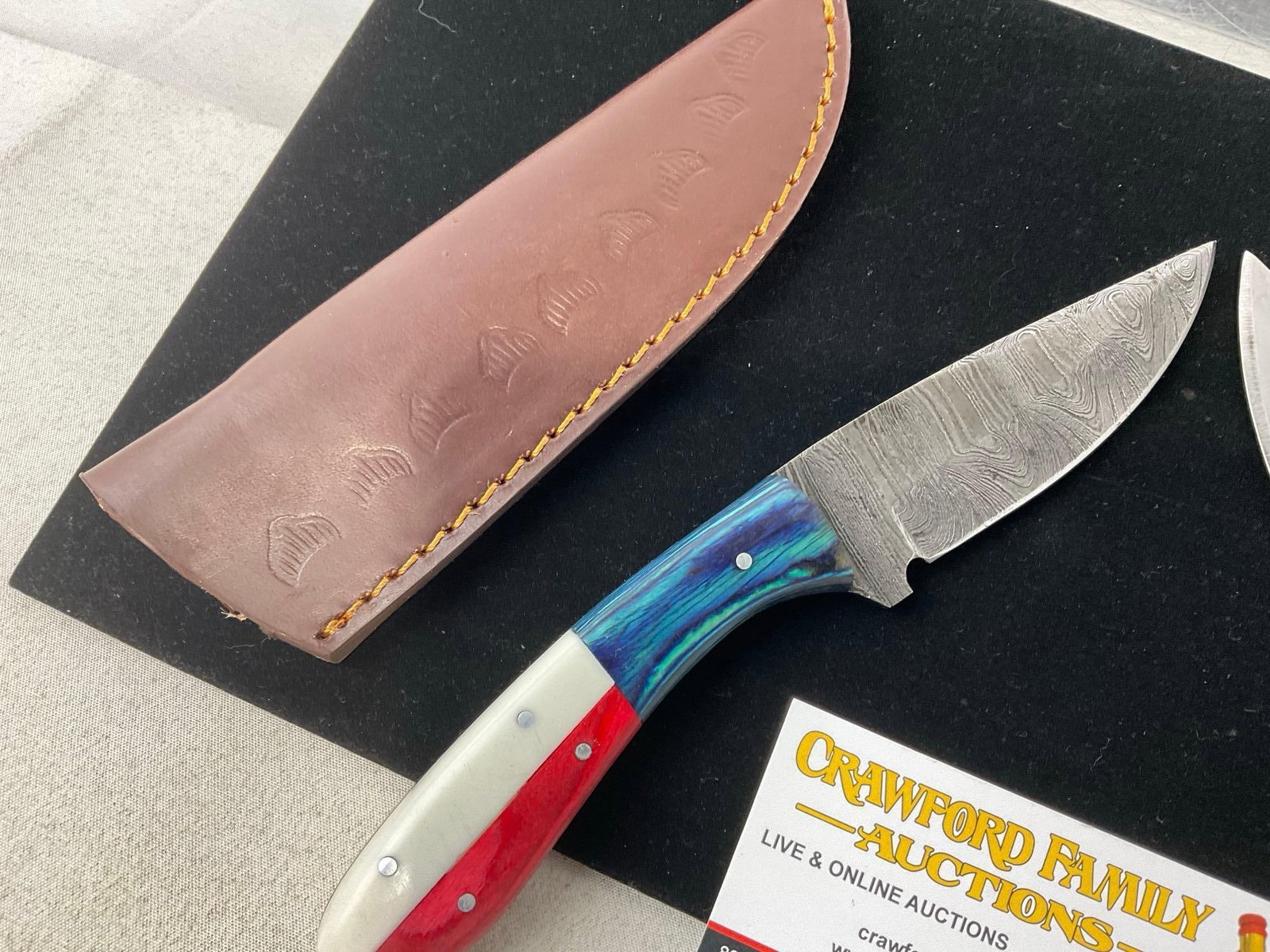 Pair of Knives, 1 Damascus style blade, w/Patriotic handles, Resin & Tinted Wood, Leather Sheaths - 2