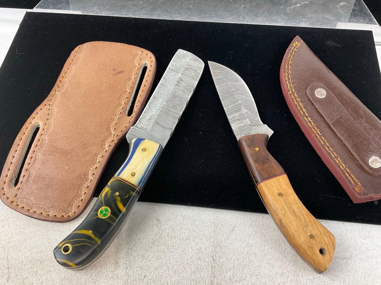 Pair of Damascus style Steel Blades, w/Tinted Resin & Wood Handles, Leather Sheaths - 4
