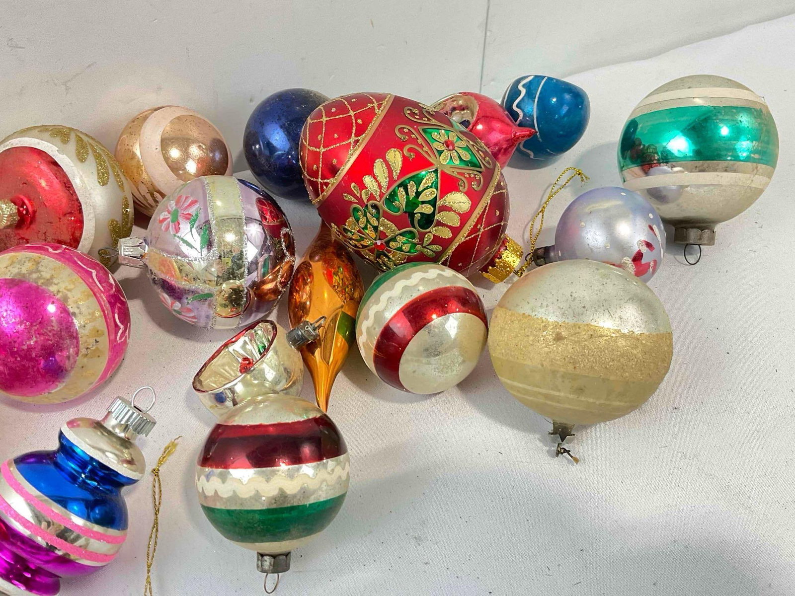 34 pcs Vintage Colorful Glass & Composite Christmas Tree Ornaments. Fair Condition. See pics. - 6