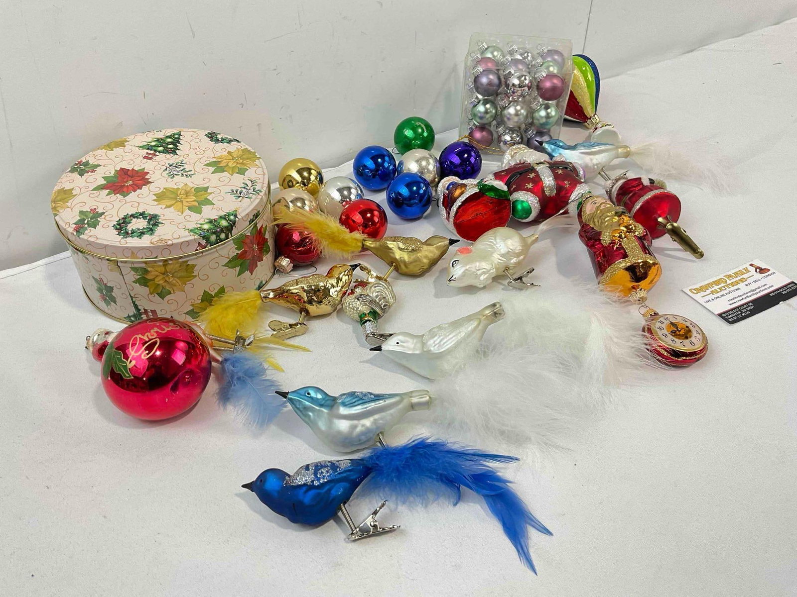 26 pcs Christmas Decoration Collection, incl. Glass Bauble Ornaments & Poinsettia Tin. See pics. - 3