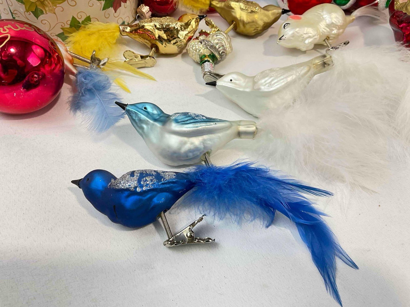 26 pcs Christmas Decoration Collection, incl. Glass Bauble Ornaments & Poinsettia Tin. See pics. - 4