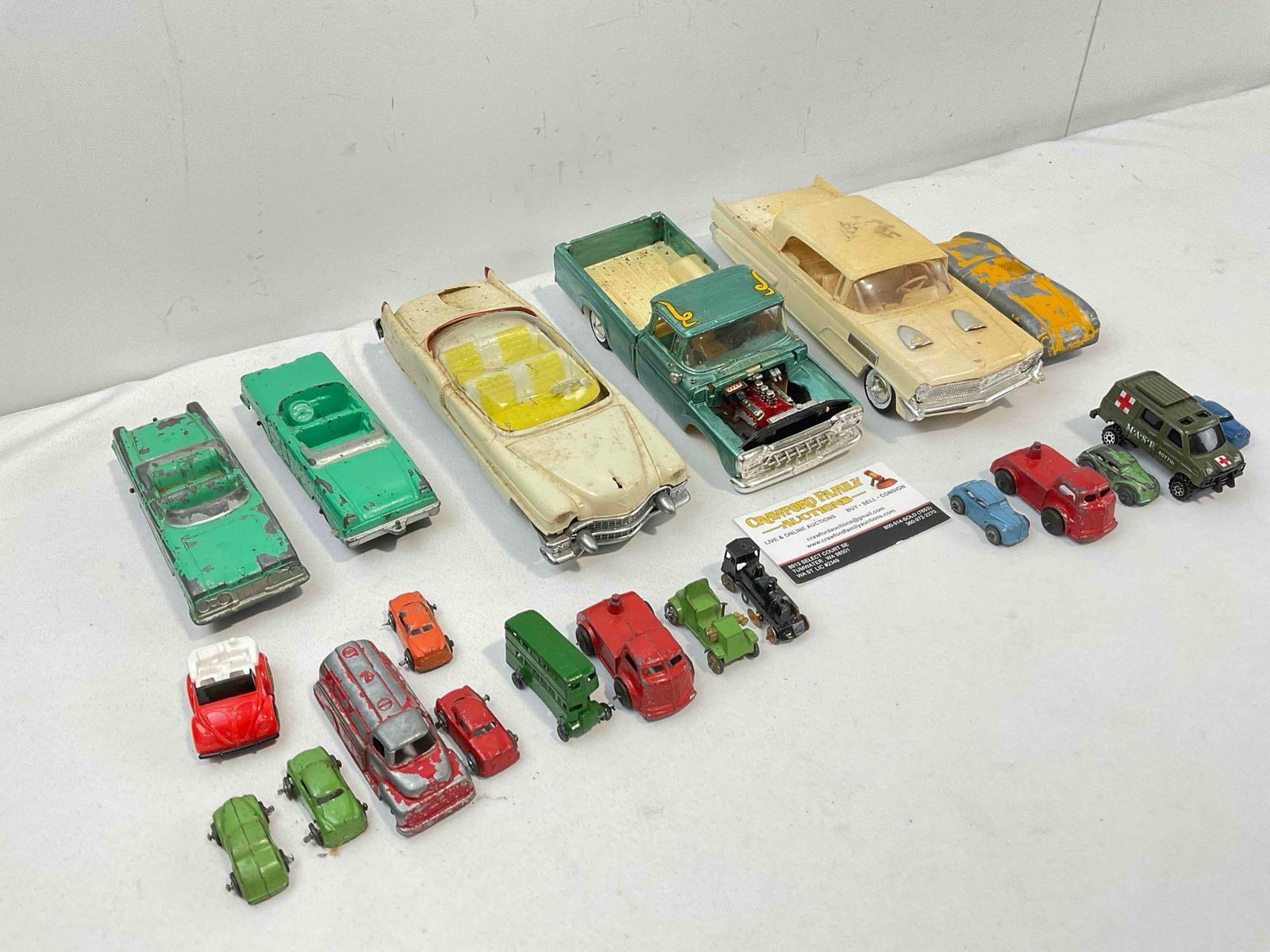 21 pcs Vintage Model Cars & More, incl. Die Cast Metal, Completed Plastic Kits & More! See pics. - 2