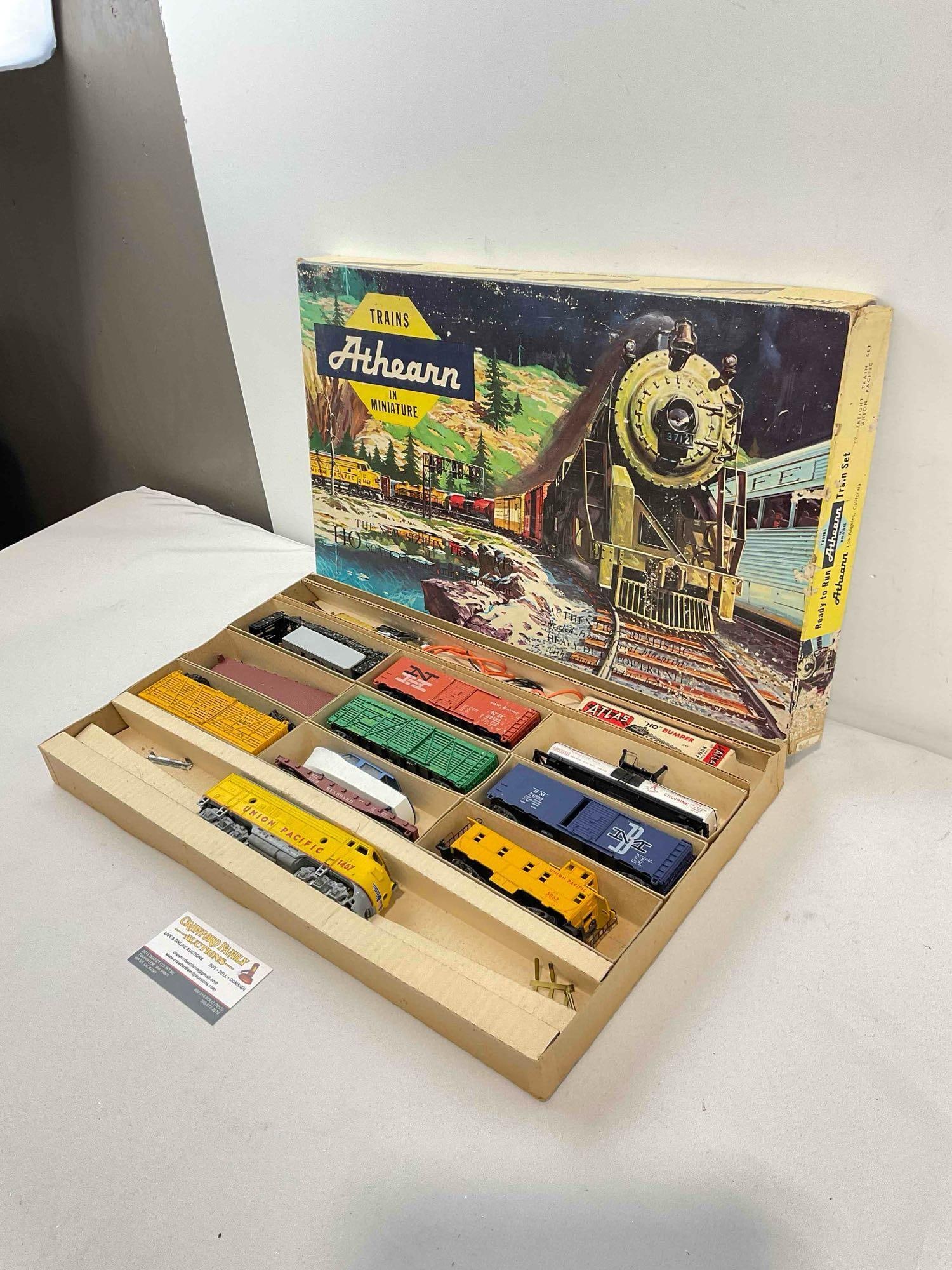 Vintage Athearn H. O. Gauge Model Train Car Set in Original Box. Fair Condition. See pics. - 3