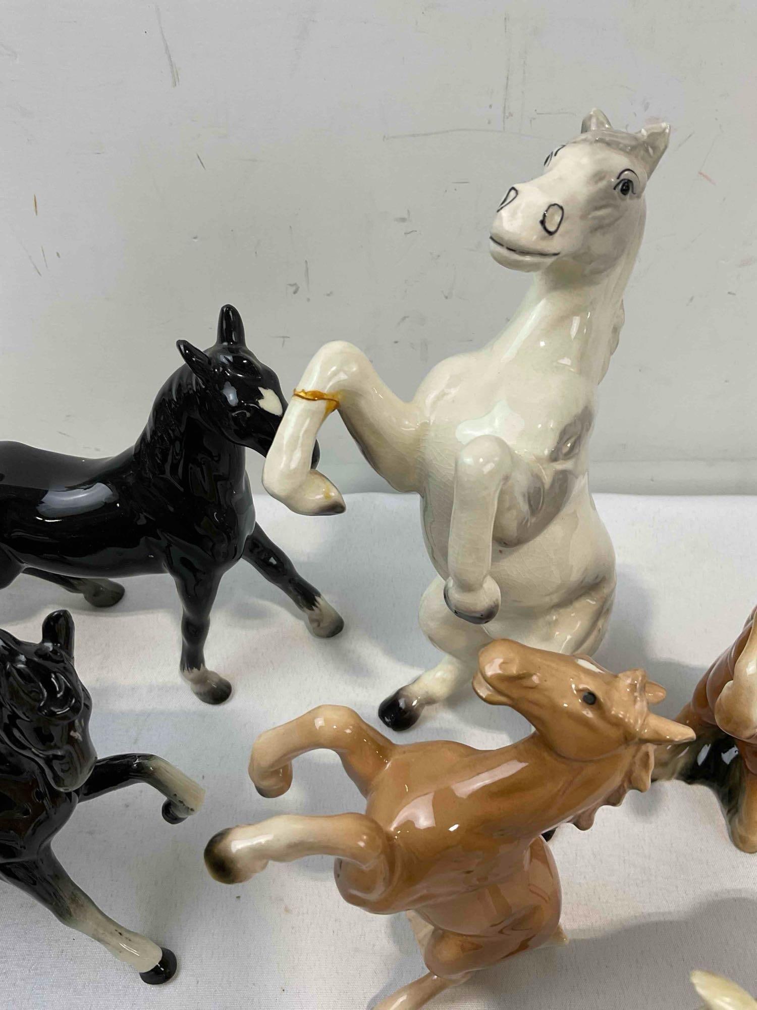 12 pcs Vintage Ceramic Horse Figurines, incl. Paints, Grays, Blacks, Palominos & More! See pics. - 4