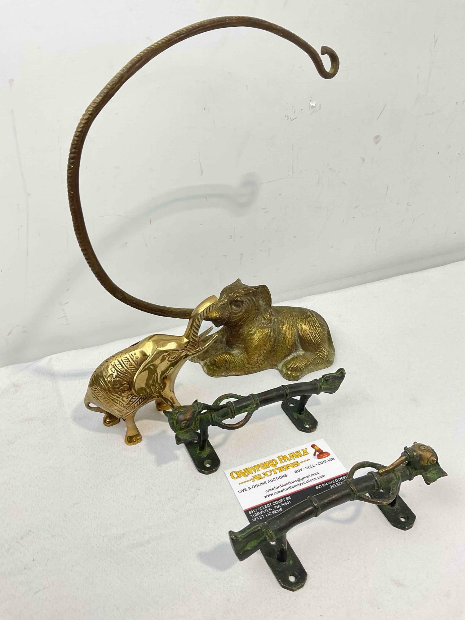 4 pcs Vintage Brass Elephant Decor, incl. Planter Hanger, Figurine & 2x Drawer Pulls. See pics. - 4