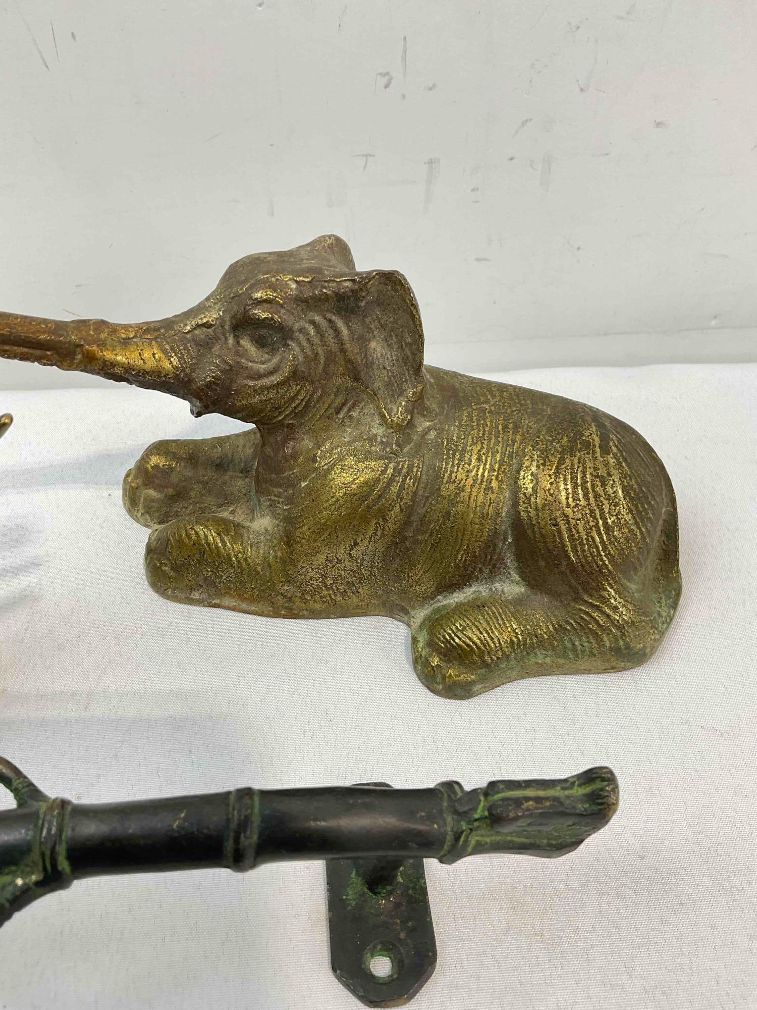 4 pcs Vintage Brass Elephant Decor, incl. Planter Hanger, Figurine & 2x Drawer Pulls. See pics. - 6