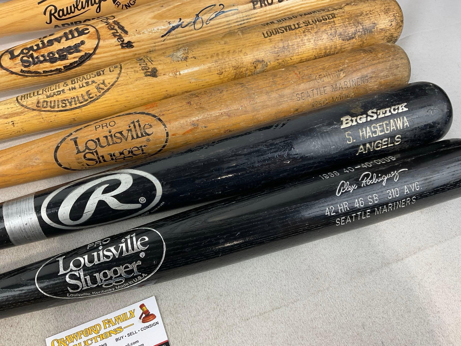 7 Baseball Bats, Rawlings & Louisville Slugger, a few have cracks from use - 2