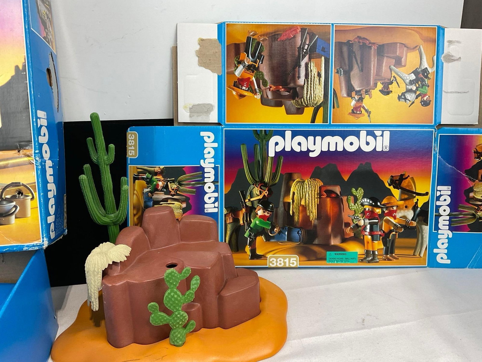 Playmobil 3786 Sheriffs Office, Rock w/box, some wear to packaging - 4