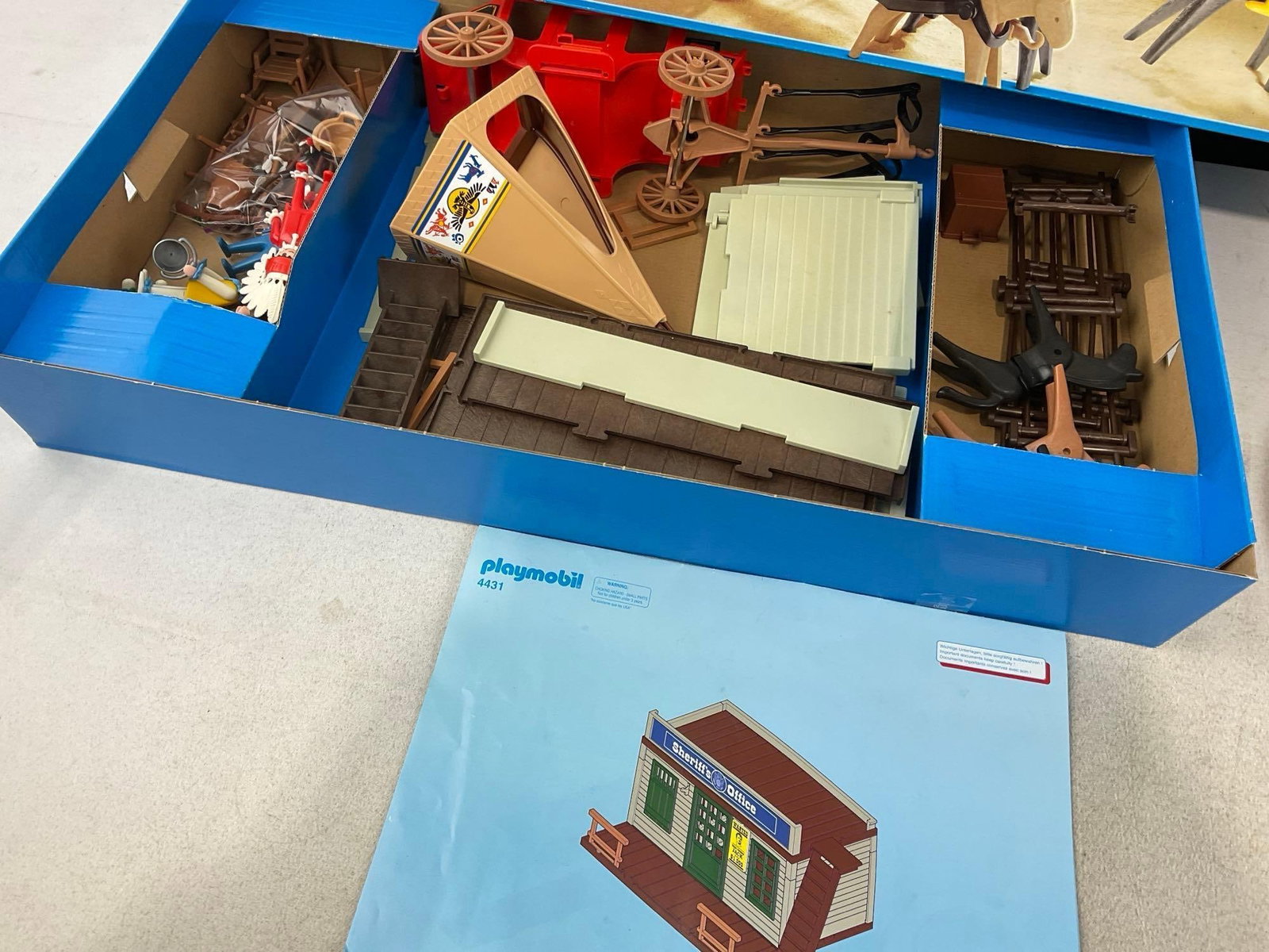 Playmobil Sheriffs Office 4431 set w/stagecoach & more, + Island Set w/small piece - 4