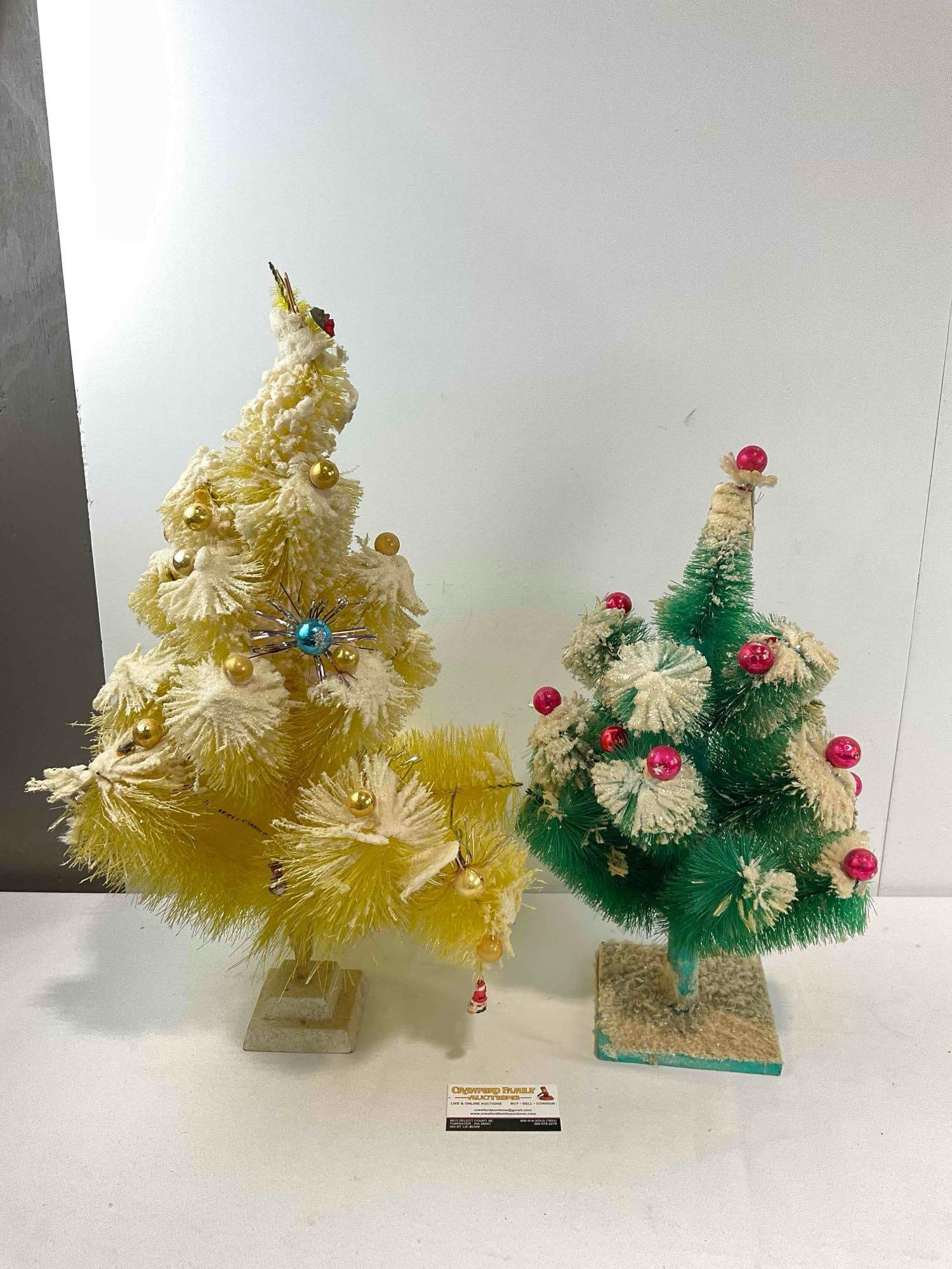 2 pcs Vintage Handmade Pipe Cleaner Decorative Christmas Trees, Green & Yellow. As Is. See pics. (1 of 4)