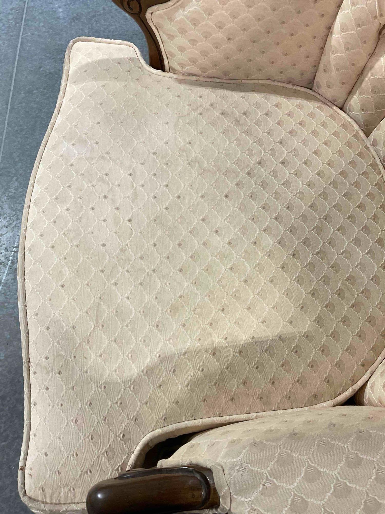 Vintage French Provincial Style Tufted Wingback Armchair w/ Pale Peach Scalloped Upholstery. - 4