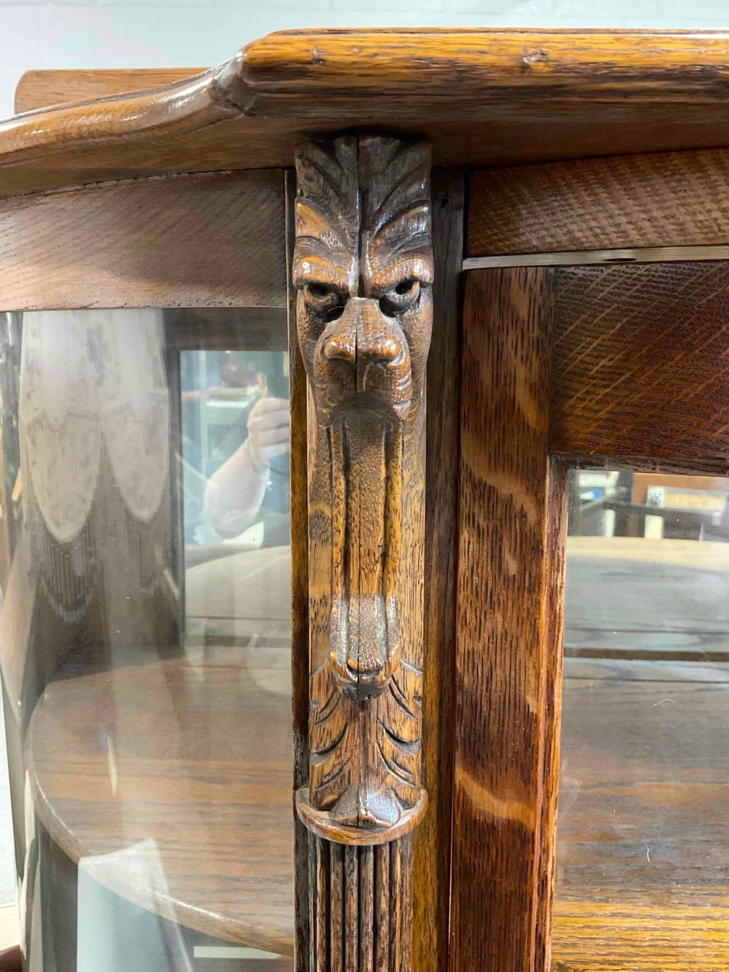 Antique Handsome Tiger Oak 4-Tier Curved Glass Curio Case w/ Lion Details. Good Condition. - 5