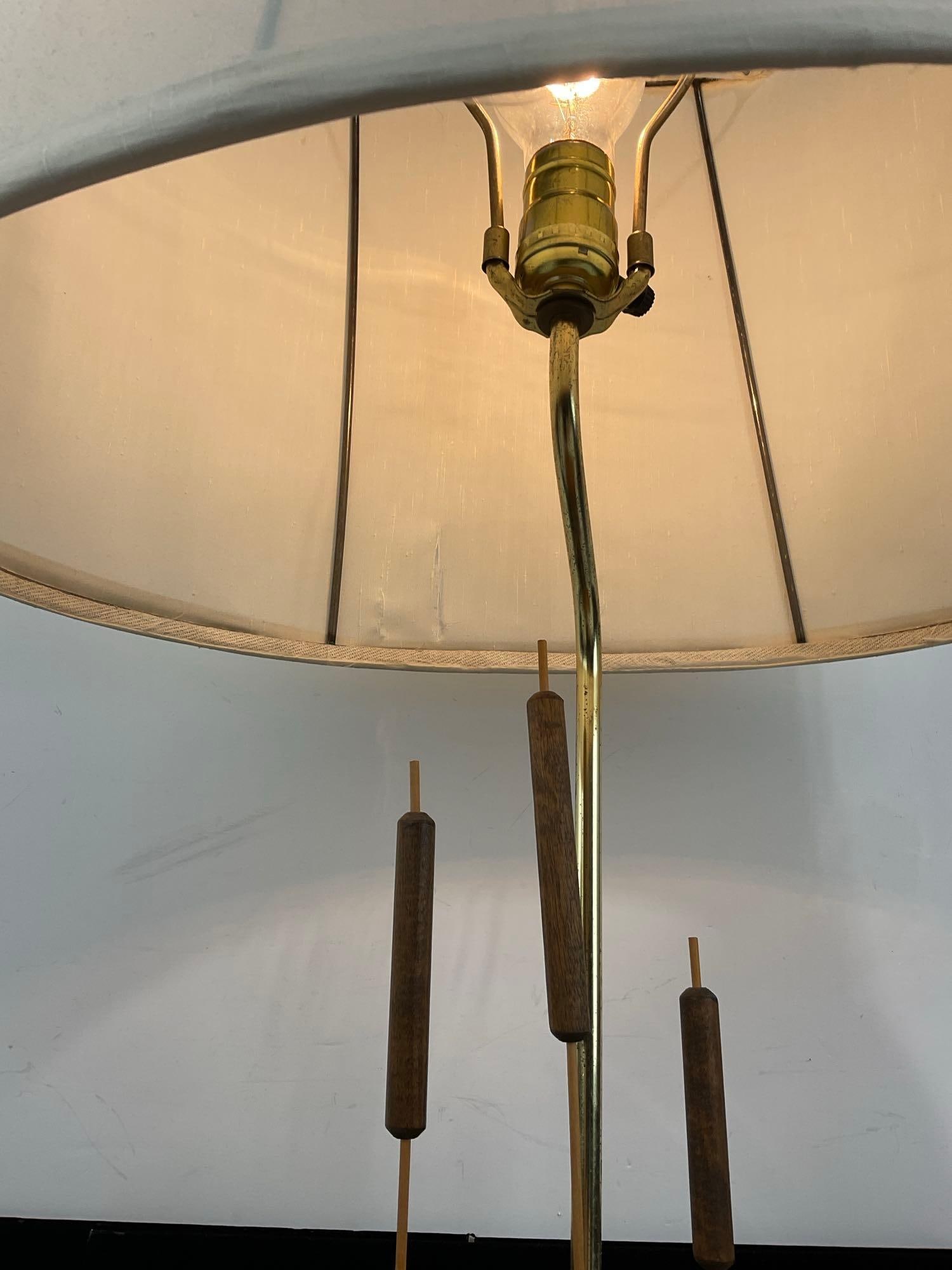 Vintage Table Lamp, 3 Wooden Cattails, w/White Shade, tested & working - 3