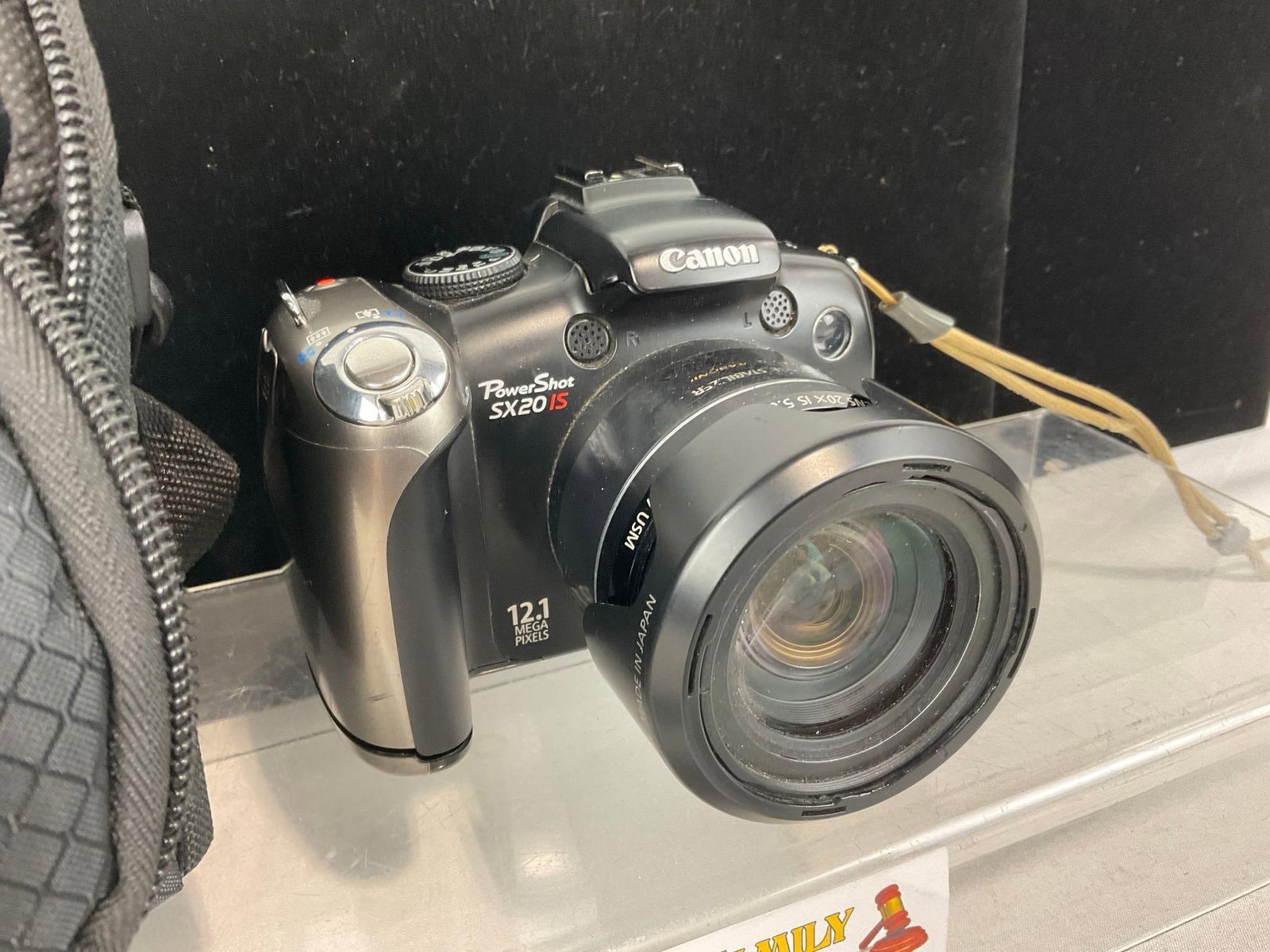 Canon PowerShot SX20IS Digital Camera, Tested & working, & case - 2