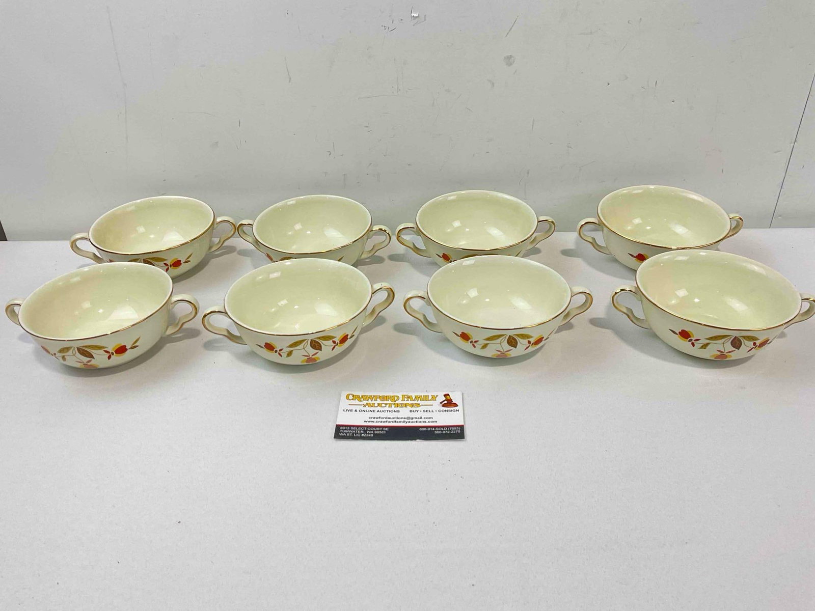 8 pcs Vintage Hall China Ceramic Double Handled Soup Bowls in Autumn Leaf Pattern. See pics.