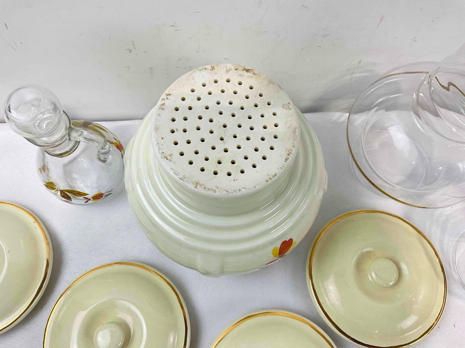 12 pcs Vintage Ceramic & Glass Assortment, incl. Hall? Autumn Leaves Pattern Coffee Maker. - 4