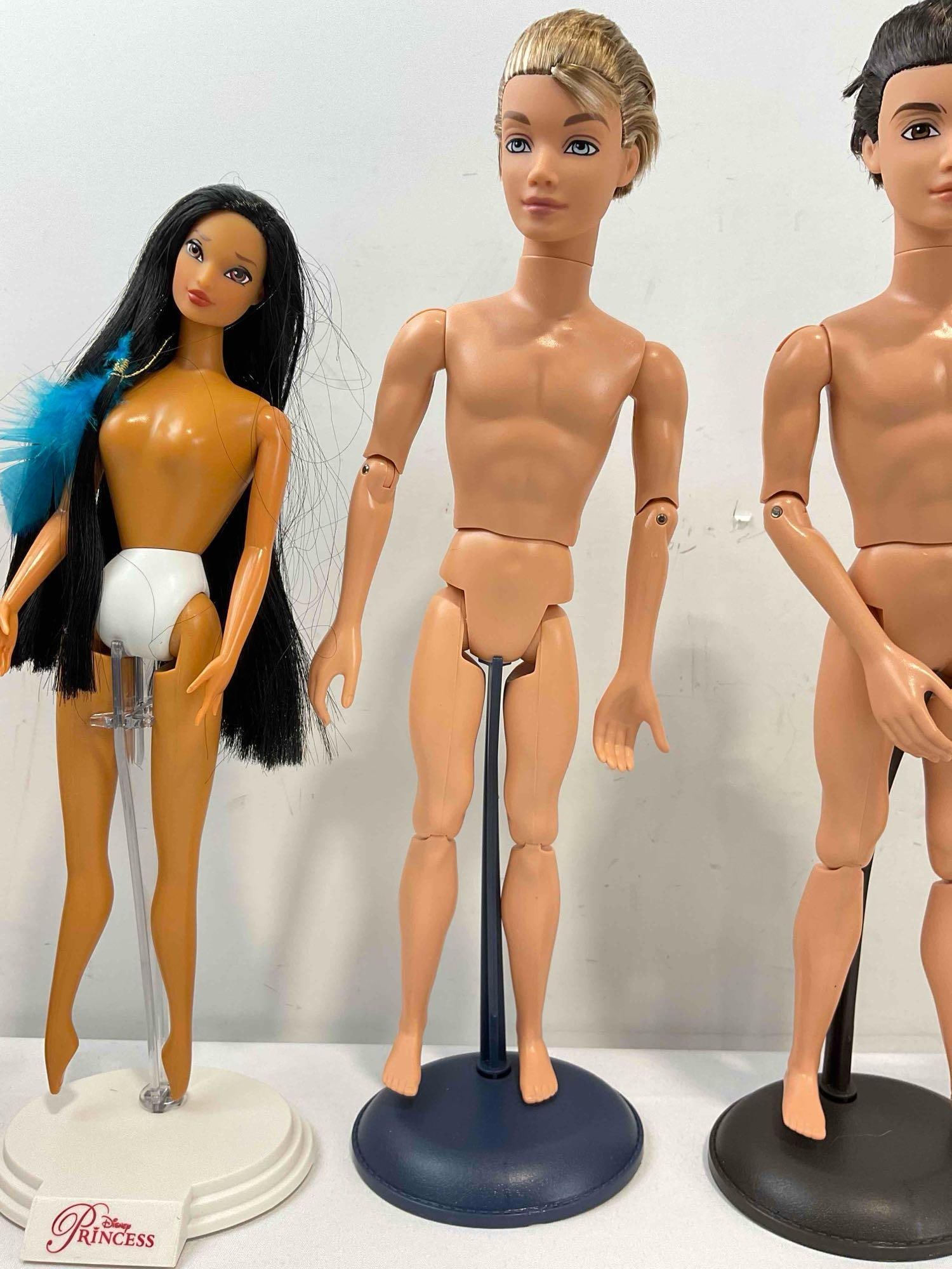 6 pcs Barbie Toys, incl. 4x Collectible Fashion Dolls w/ Stands & 2x Horses. Fair Condition. See - 5