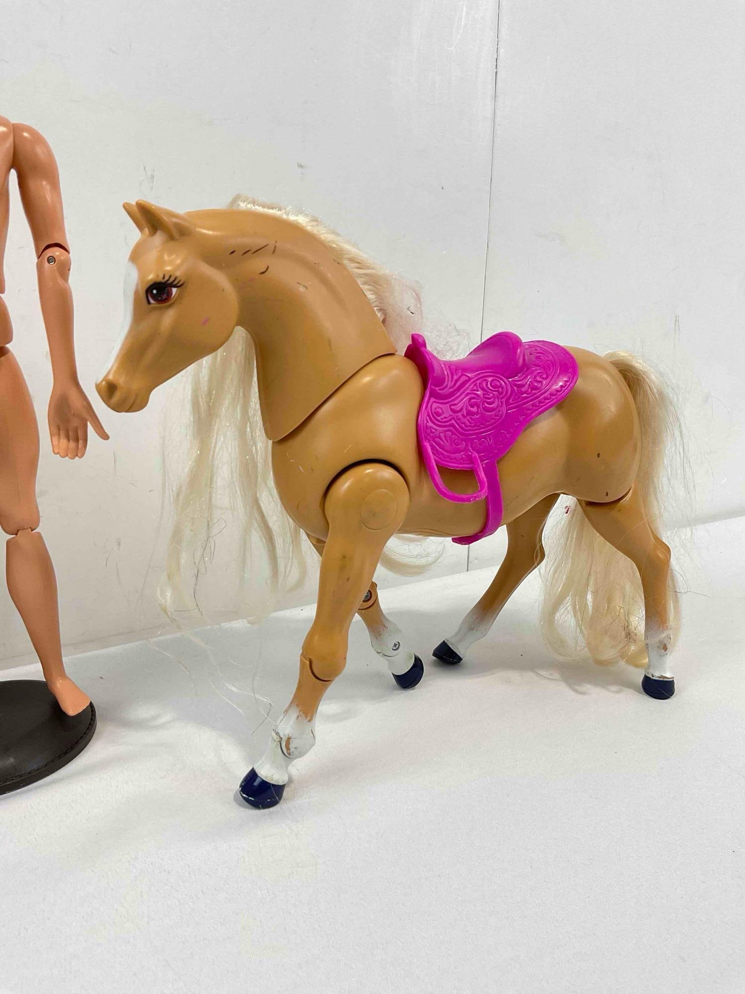 6 pcs Barbie Toys, incl. 4x Collectible Fashion Dolls w/ Stands & 2x Horses. Fair Condition. See - 7