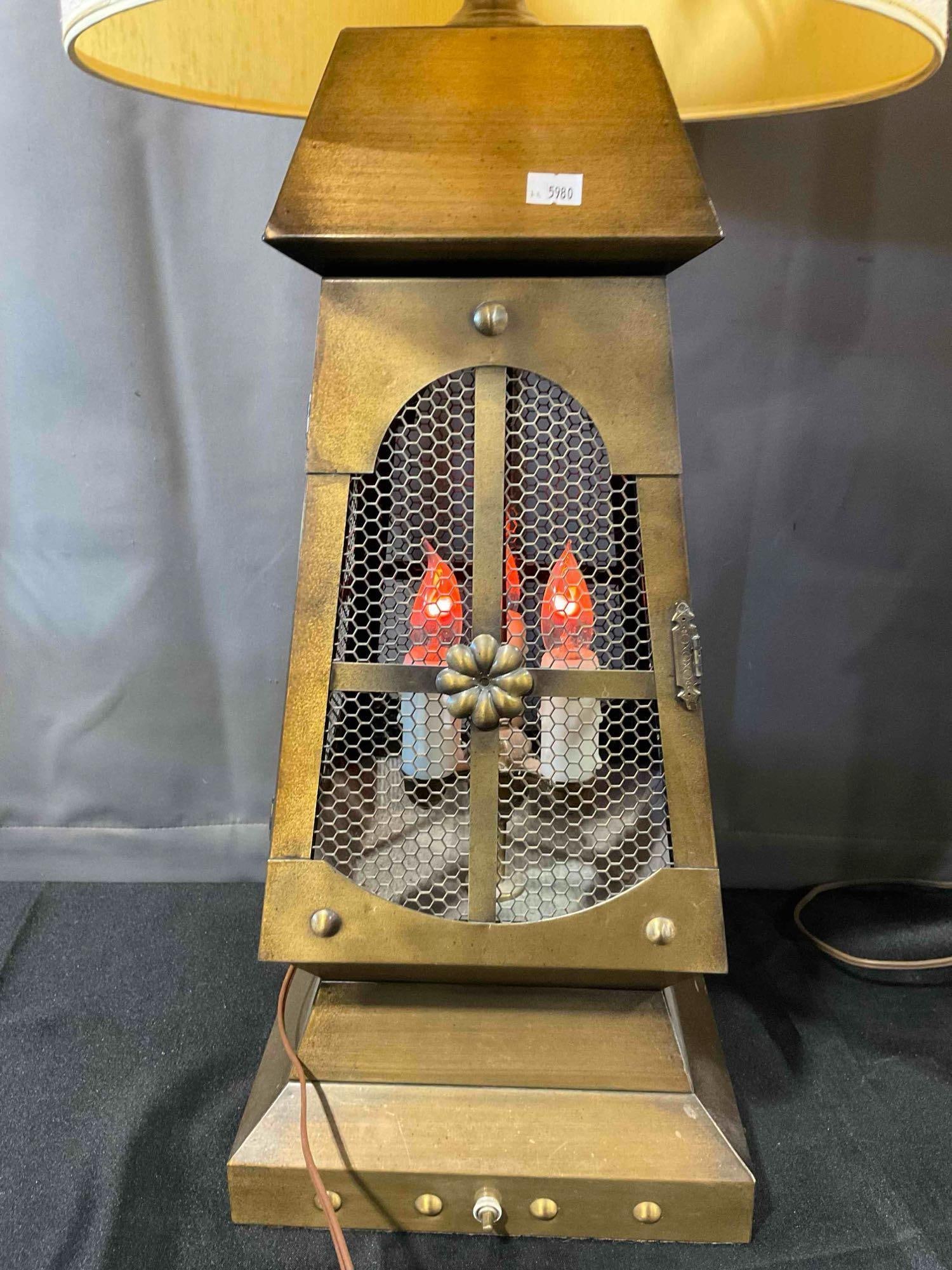 2 pcs Vintage Brass Toned Metal Lantern Style Table Lamps w/ Fabric Shades. Tested, Work. - 4
