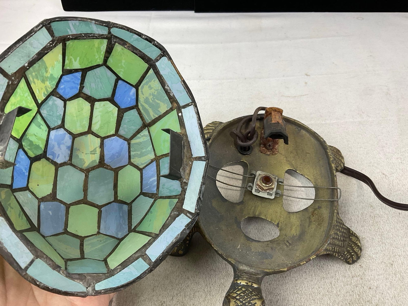 Tiffany Style Stained Glass Turtle Accent Lamp, Blue/Green Mosaic Shell, Brass tone metal, no bulb - 5